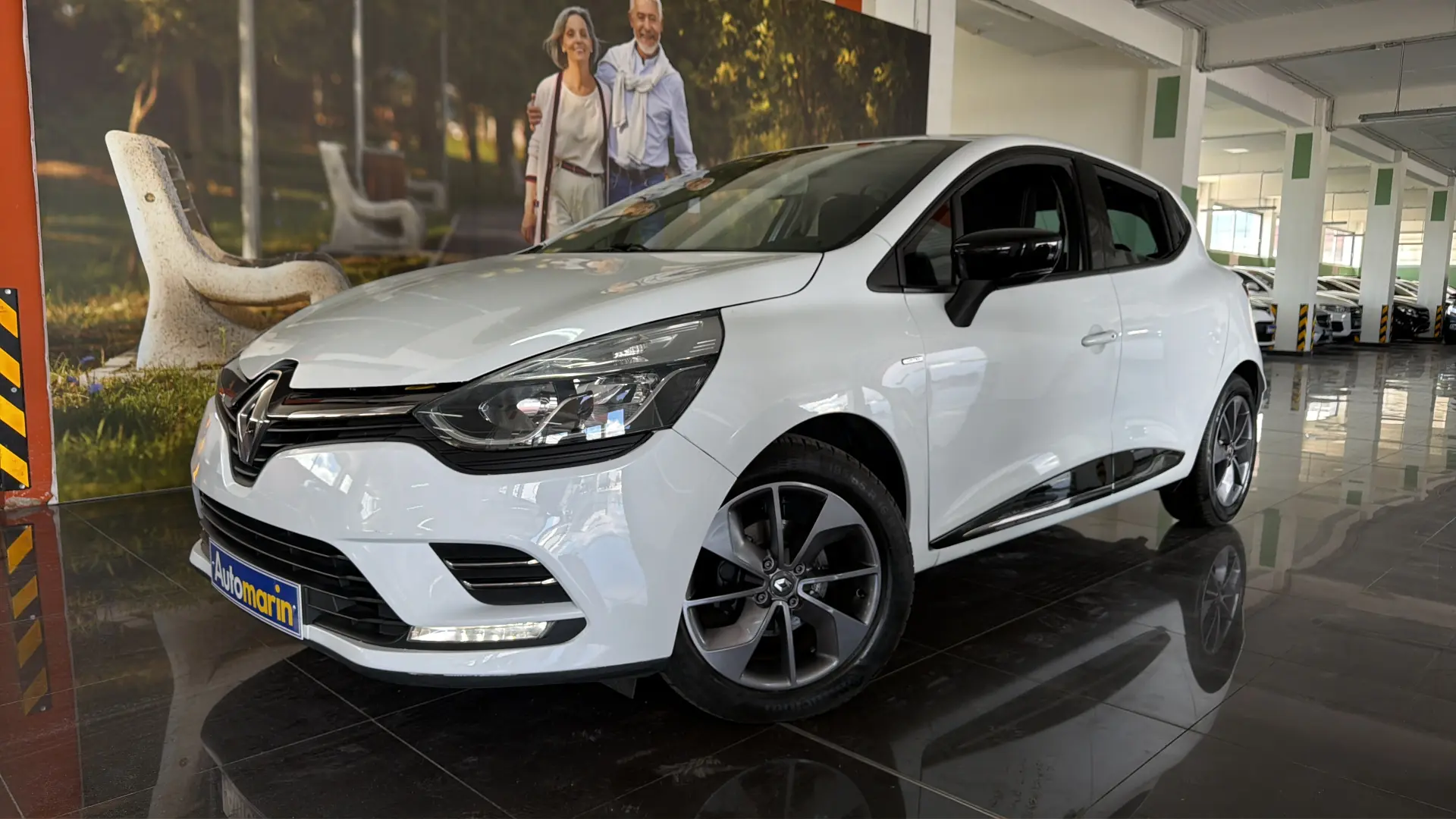 View 1 - Renault Clio - 2017
