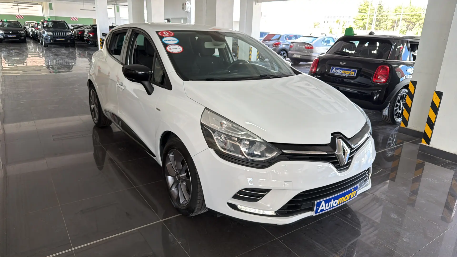 View 3 - Renault Clio - 2017