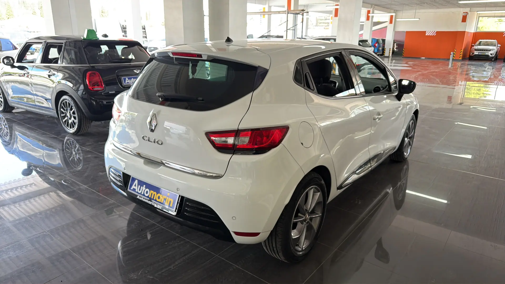 View 4 - Renault Clio - 2017