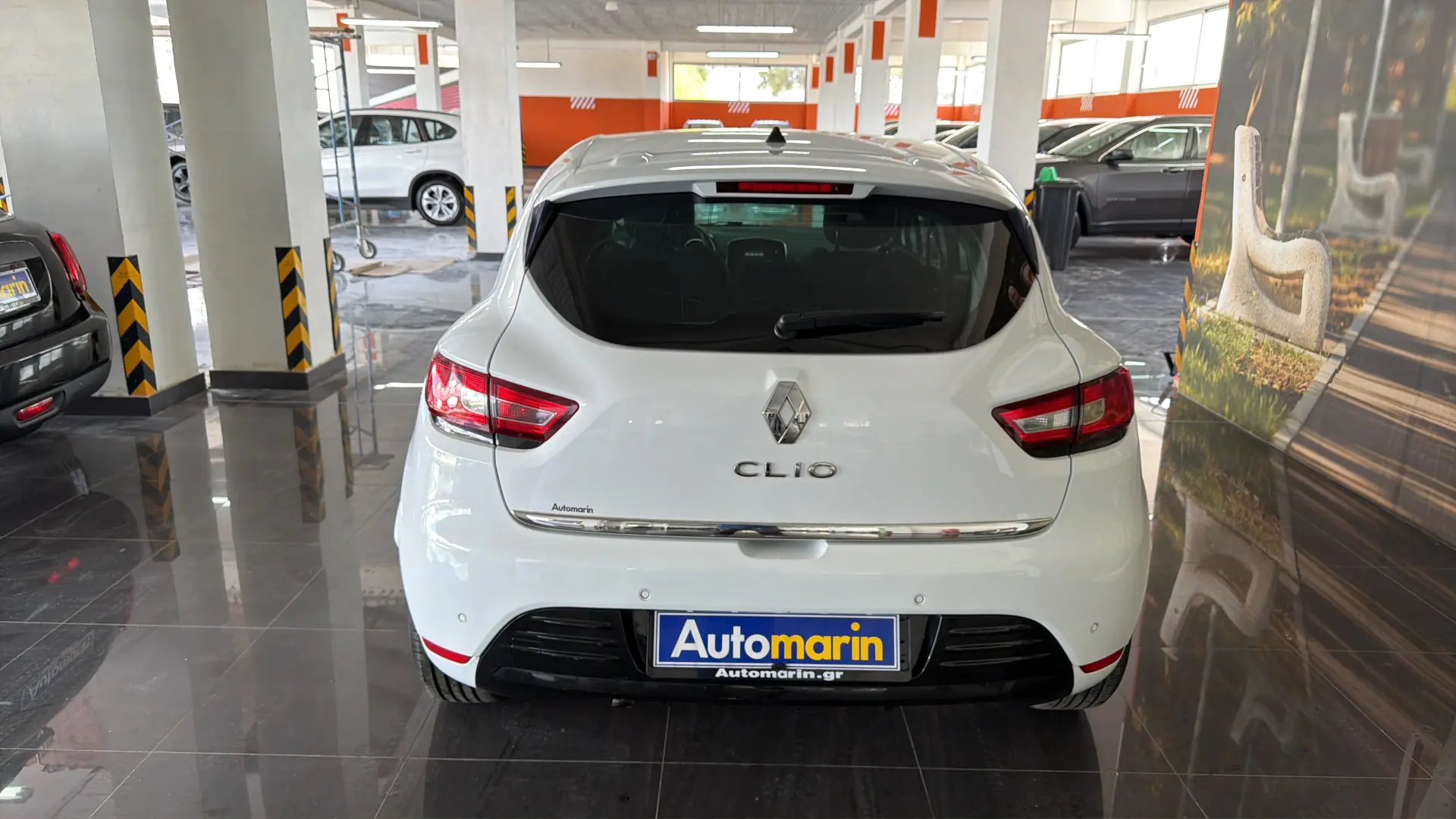 View 5 - Renault Clio - 2017