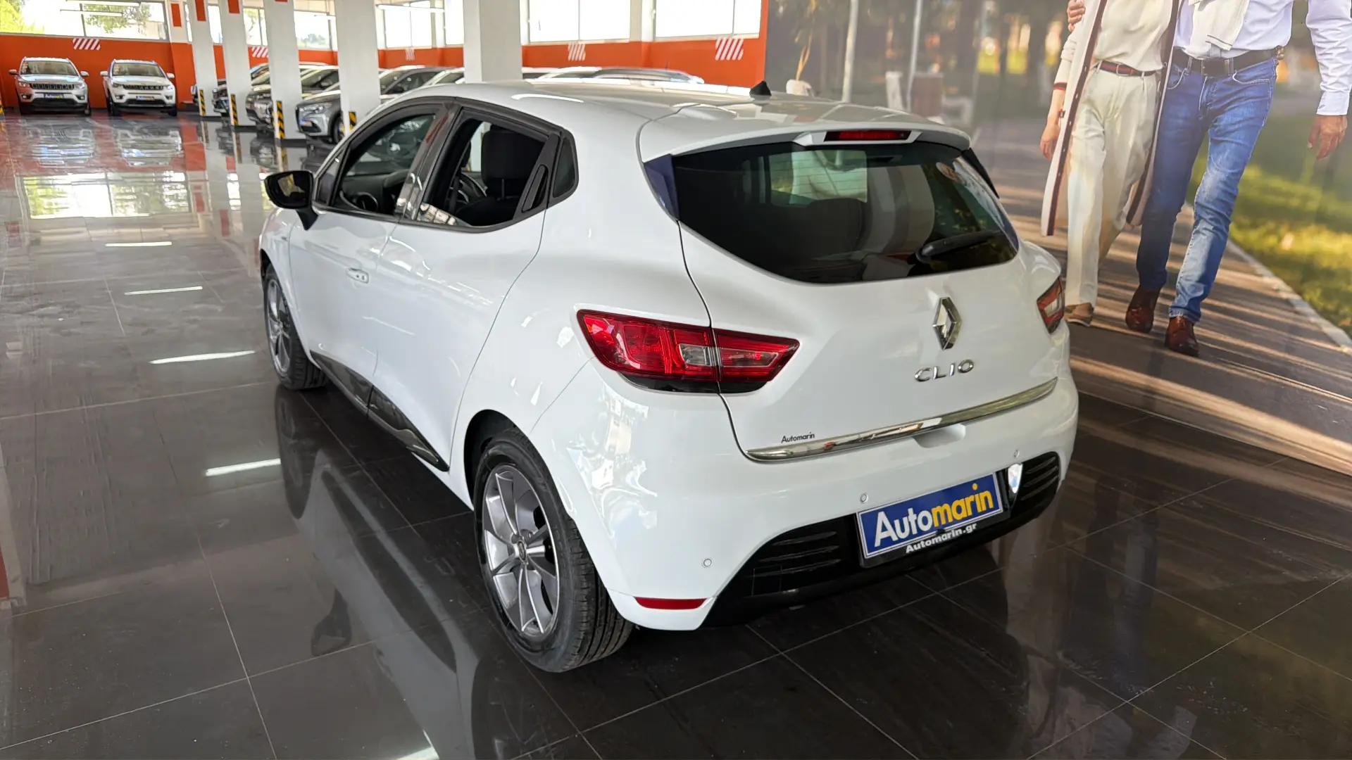 Renault Clio - View model 5