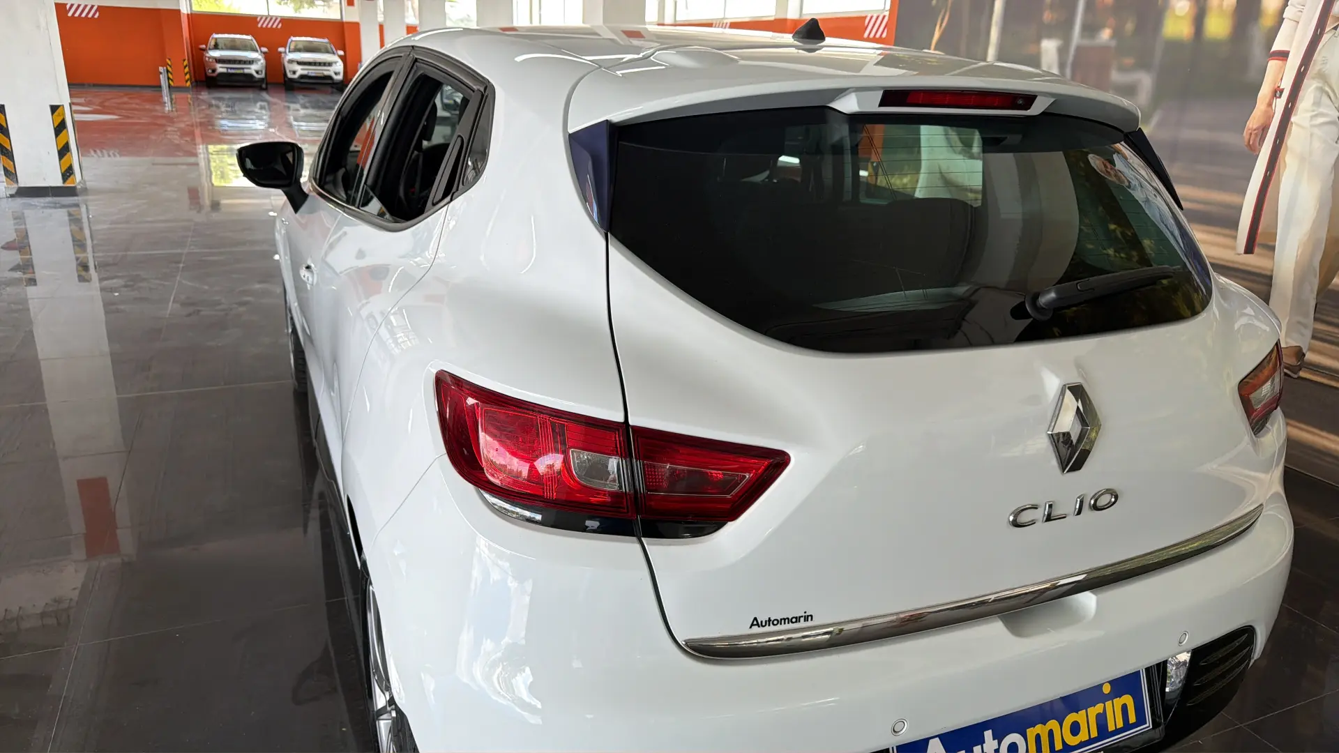Renault Clio - View model 6
