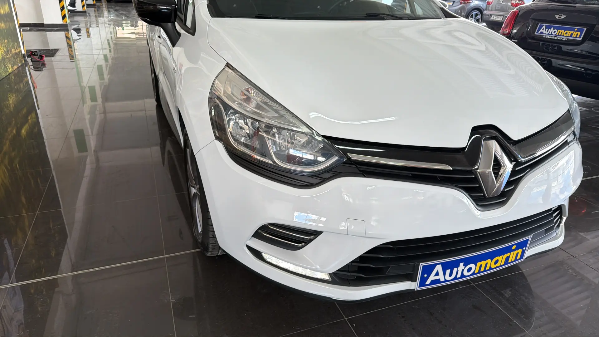 Renault Clio - View model 11