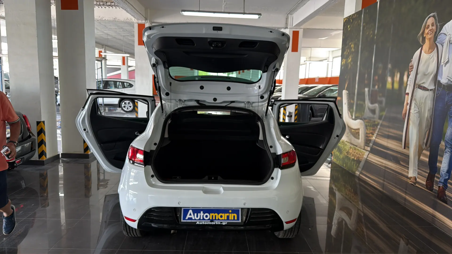 Renault Clio - View model 13