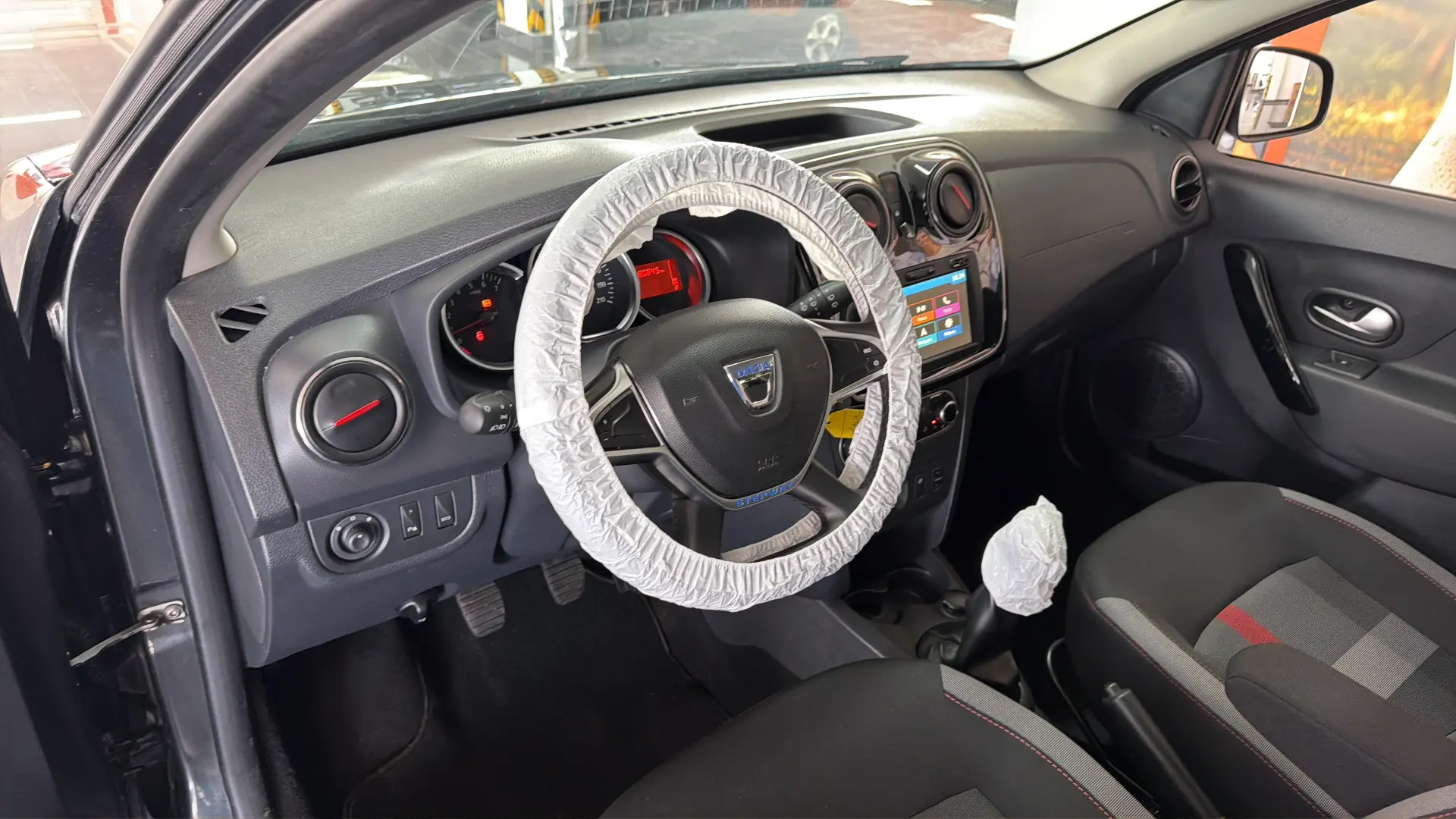 Dacia Sandero - View model 33
