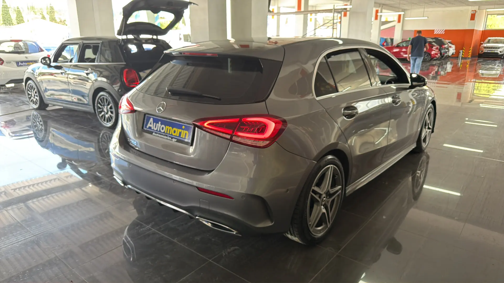View 4 - Mercedes-Benz A 200 - 2018