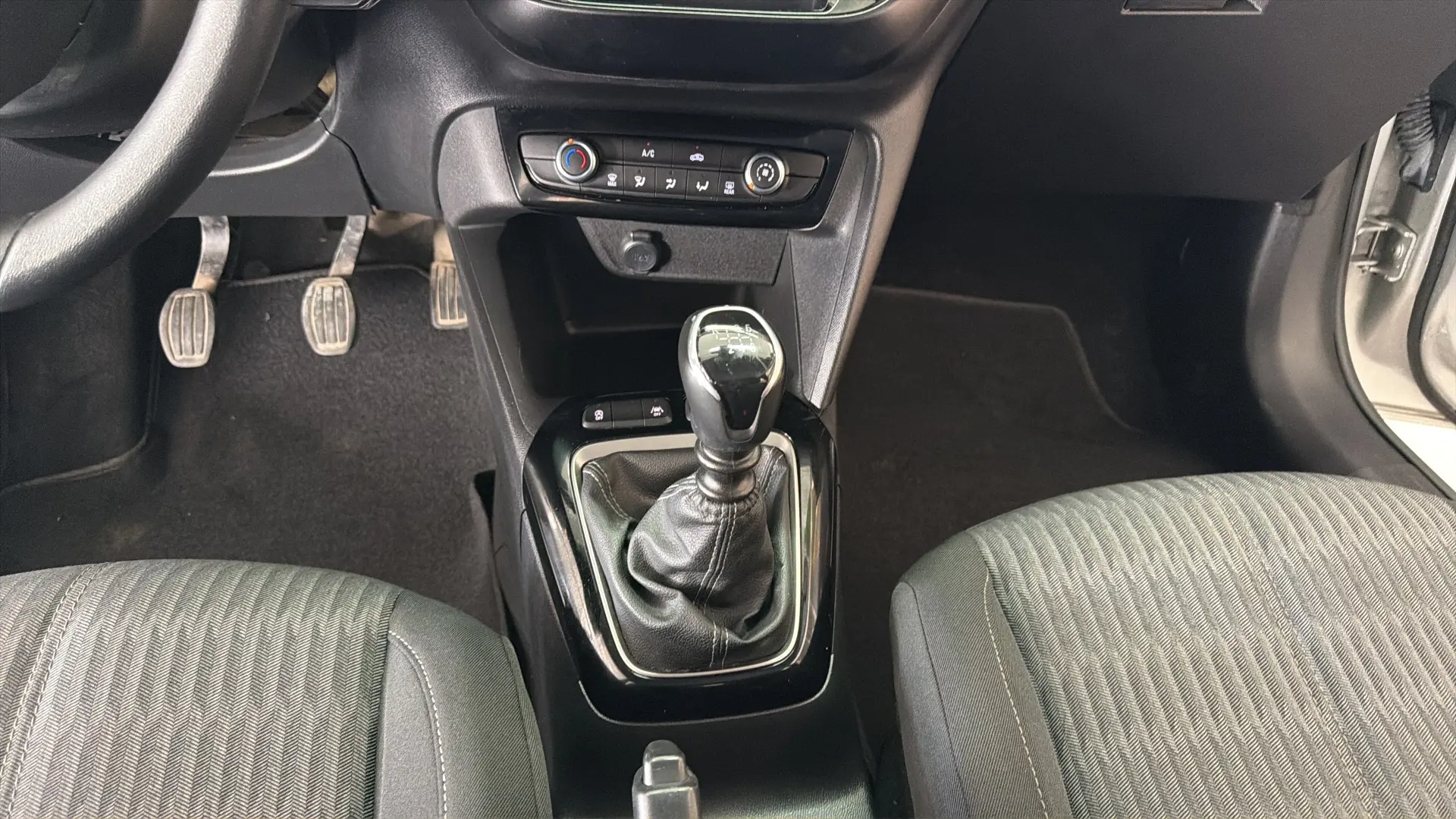Opel Corsa - View model 27