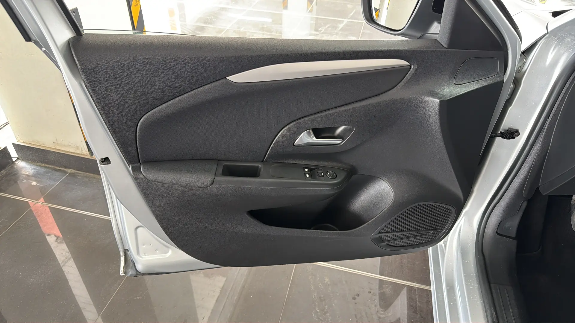 Opel Corsa - View model 28