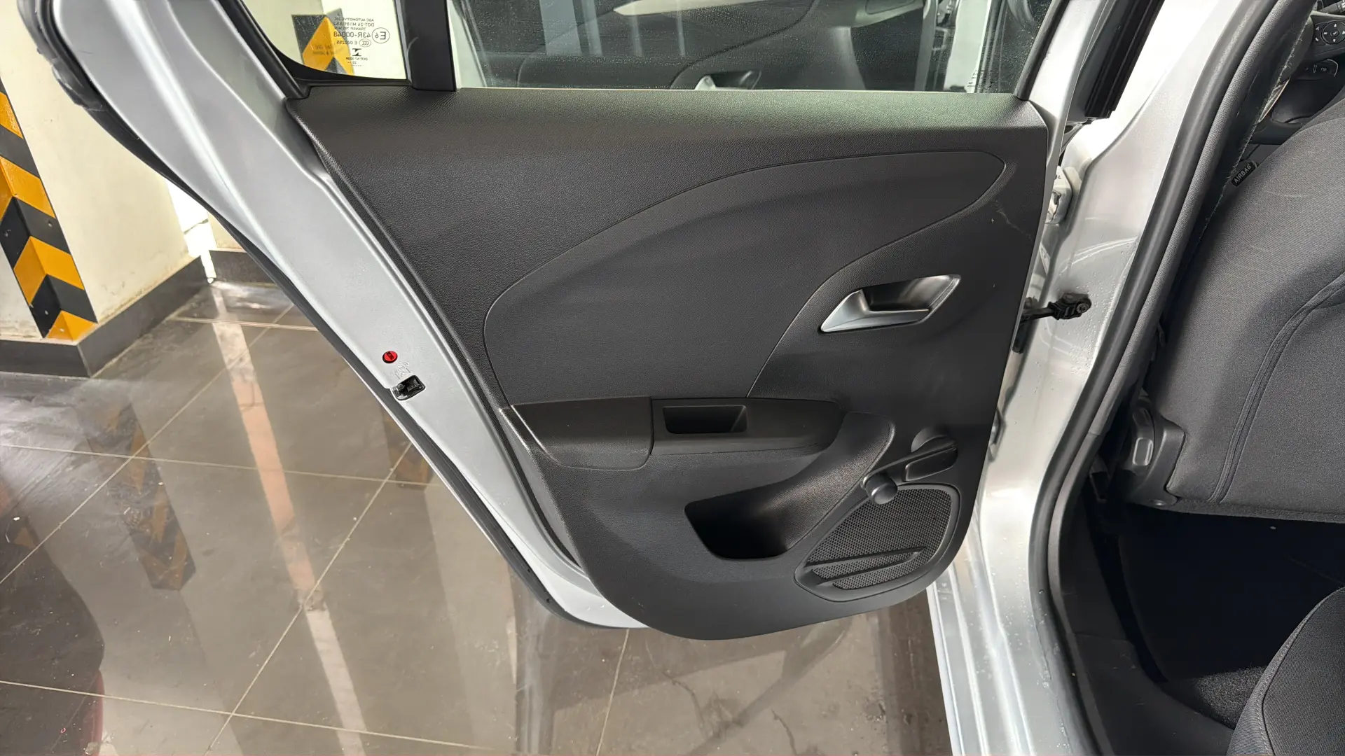 Opel Corsa - View model 30