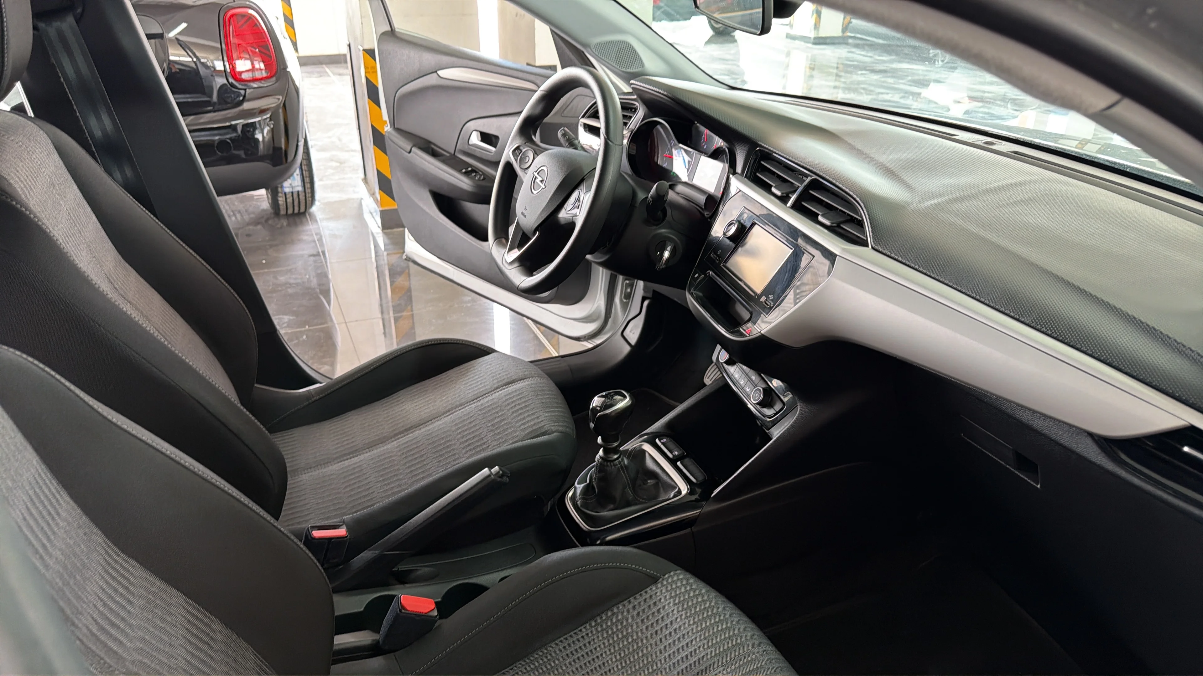 Opel Corsa - View model 31