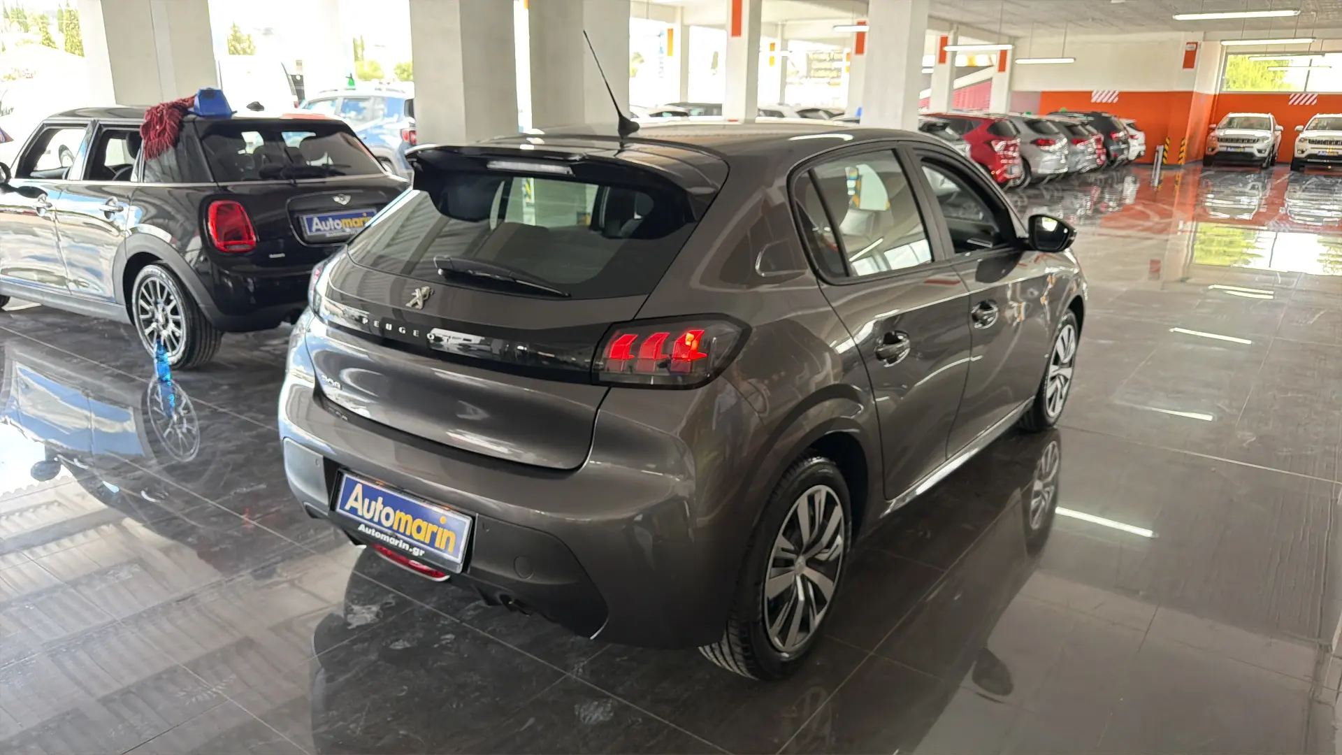 View 4 - Peugeot 208 - 2019