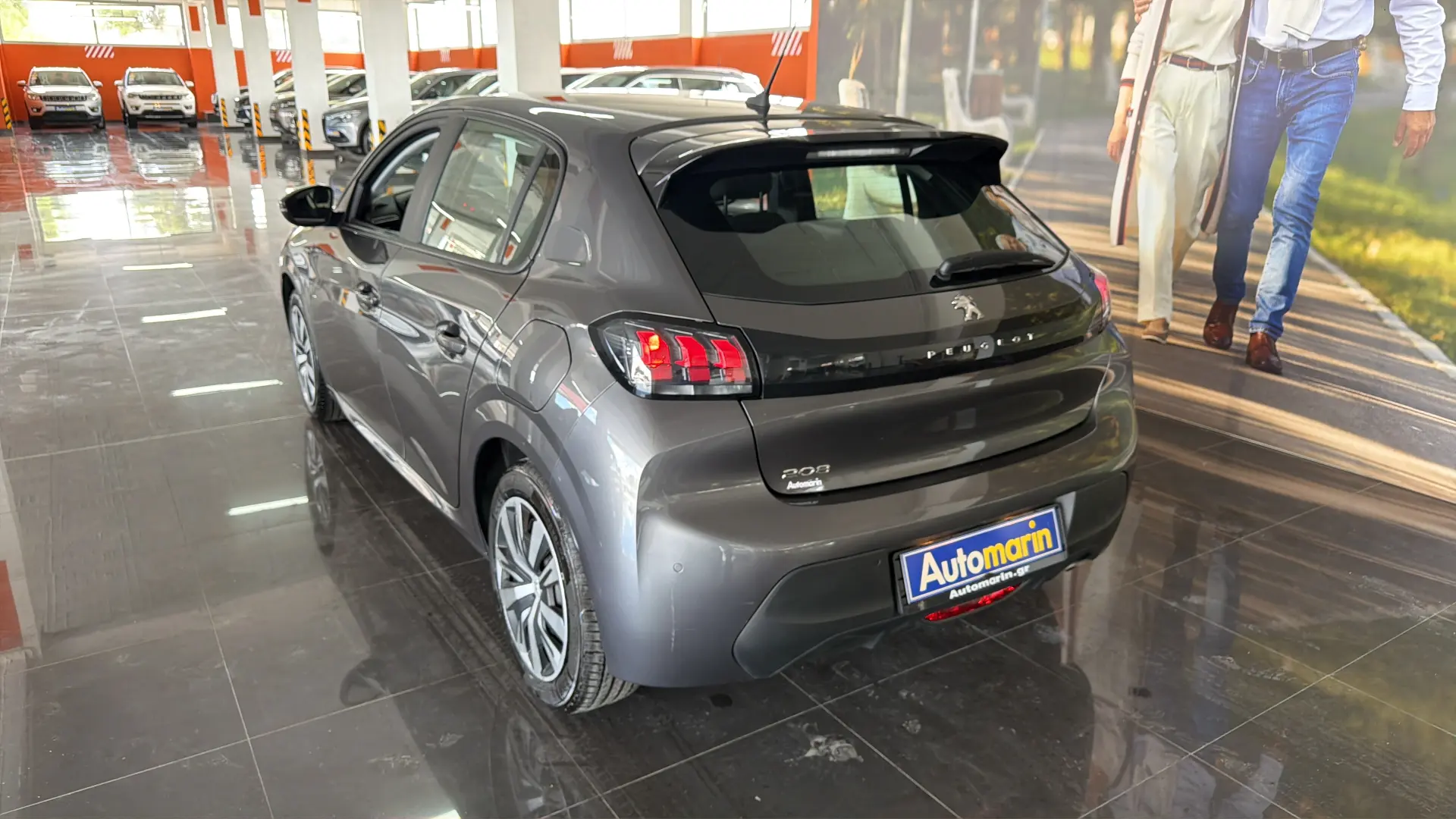 Peugeot 208 - View model 5