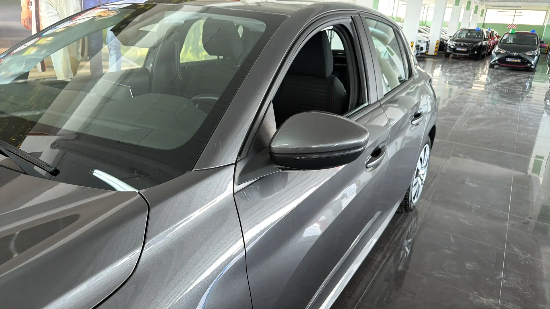 Peugeot 208 - View model 8