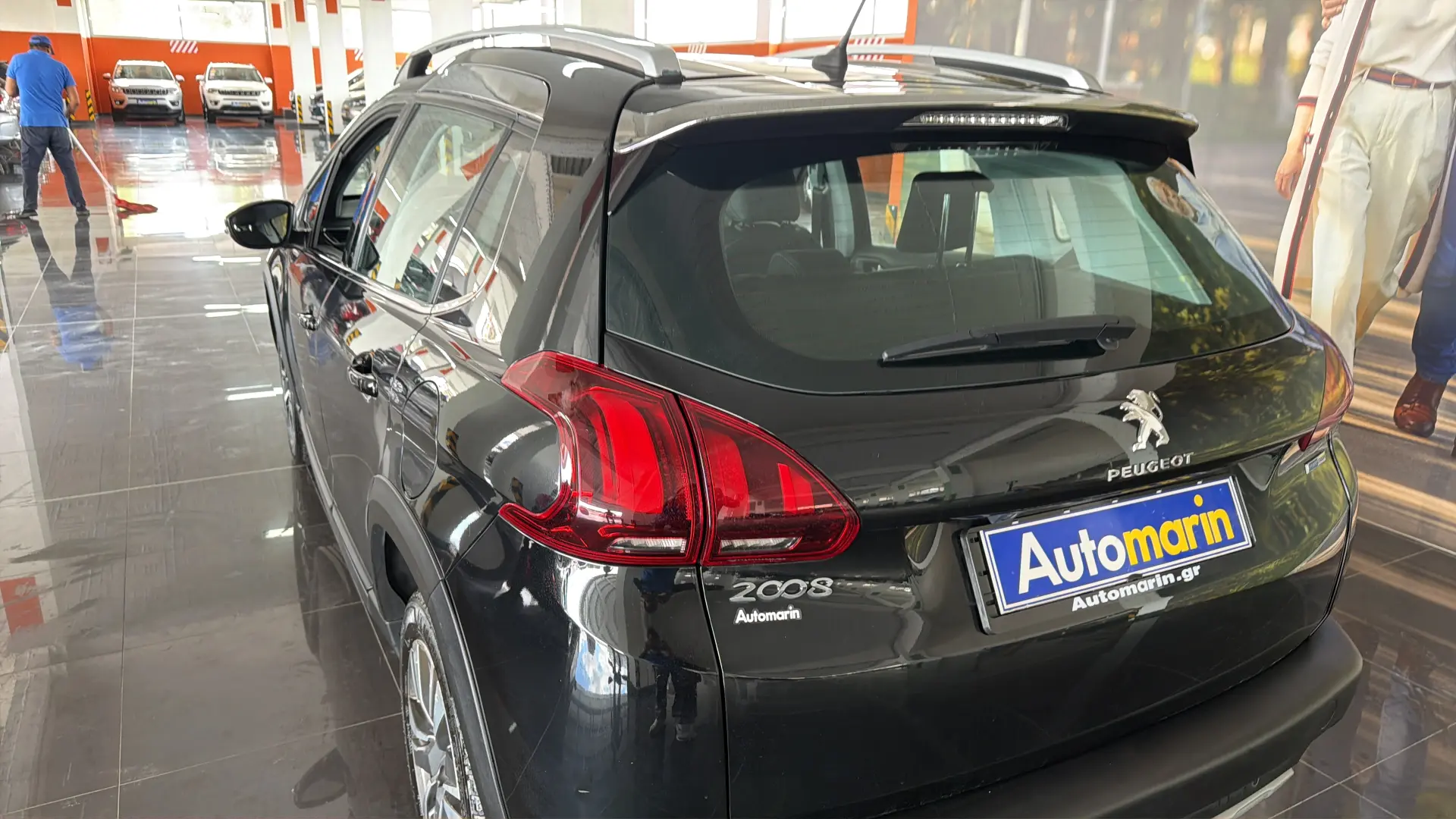 Peugeot 2008 - View model 7