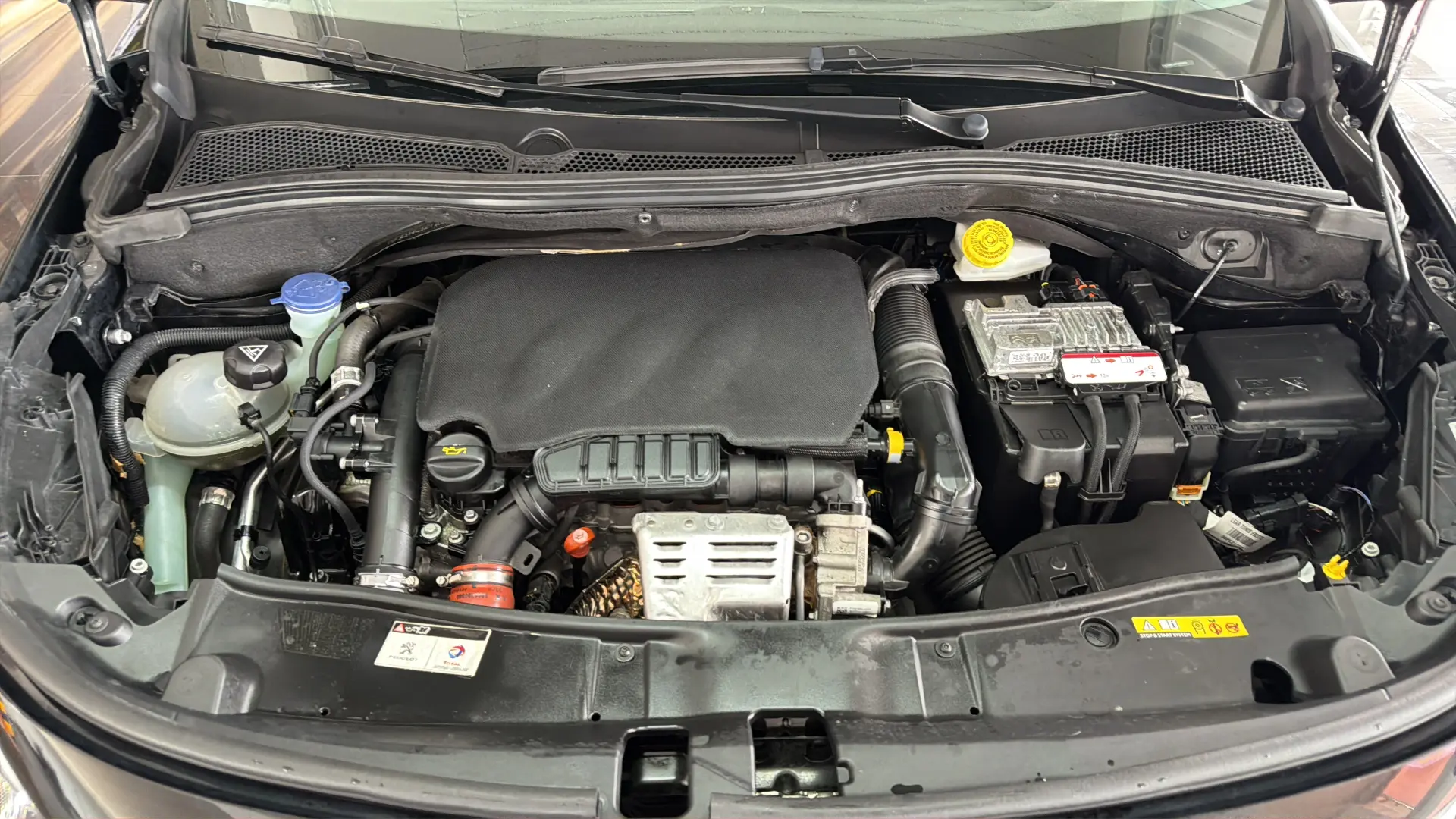 Peugeot 2008 - View model 18