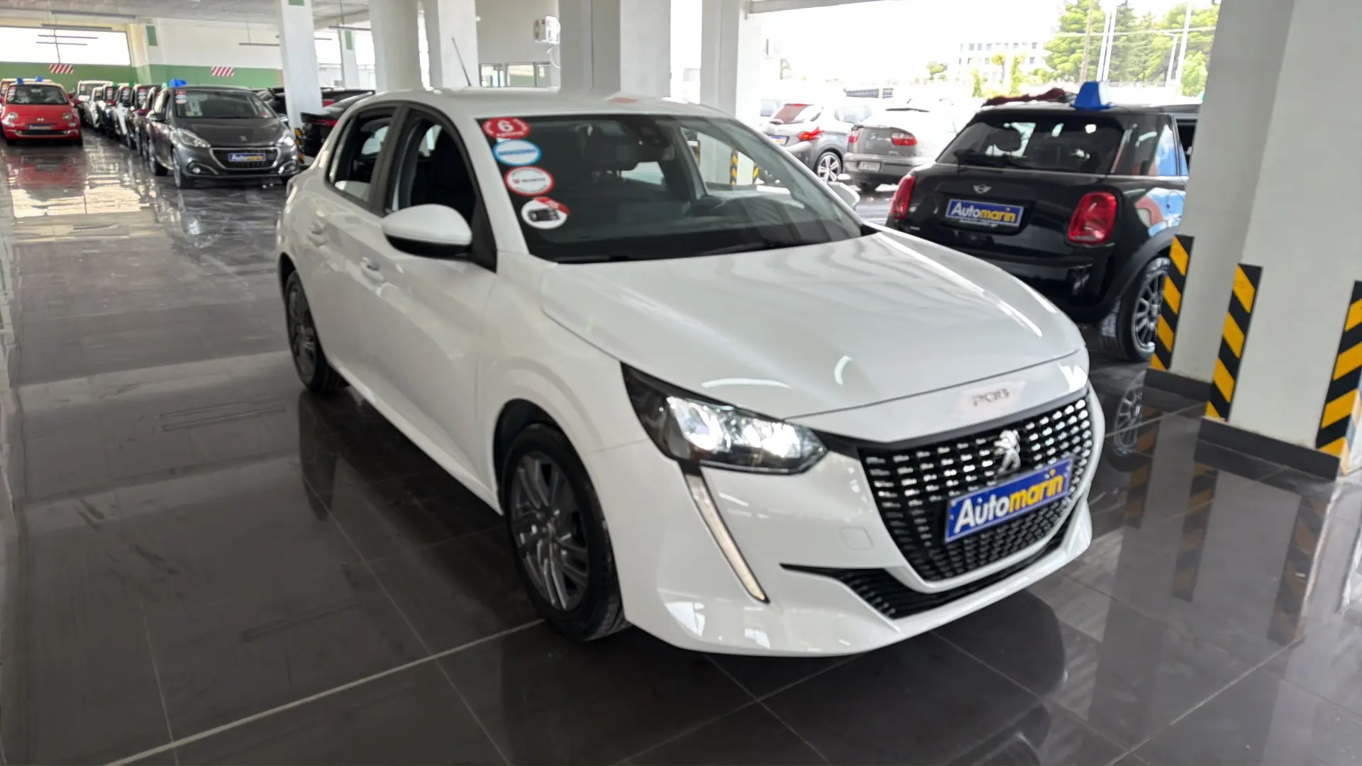 View 3 - Peugeot 208 - 2021