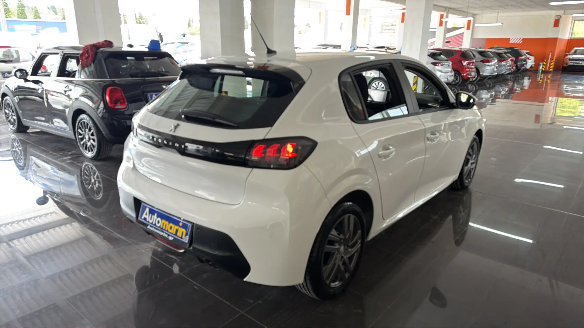 View 4 - Peugeot 208 - 2021