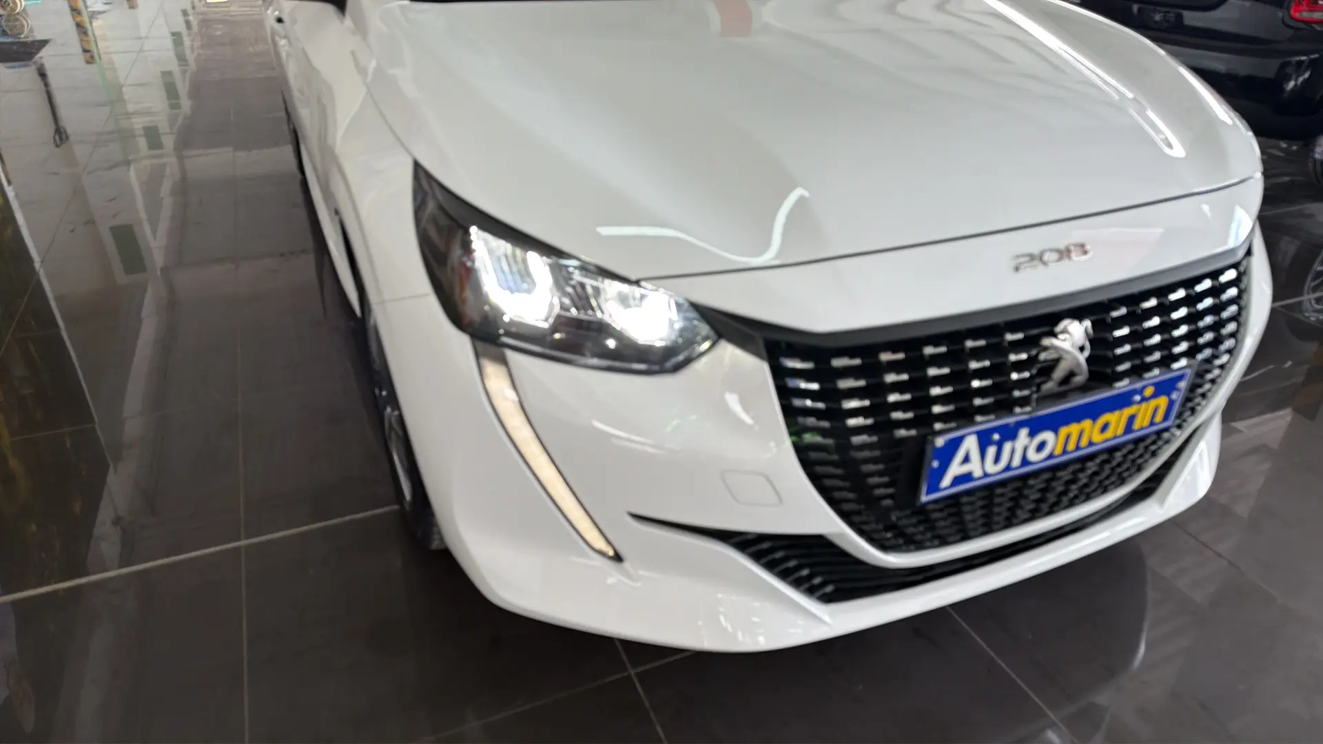 Peugeot 208 - View model 11
