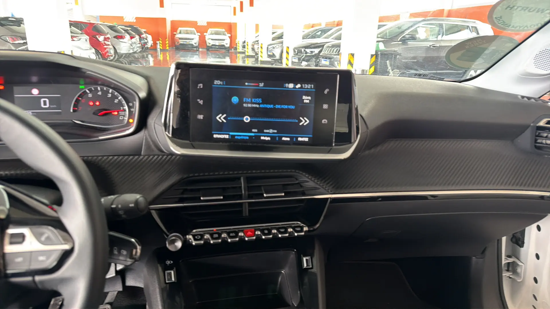 Peugeot 208 - View model 25