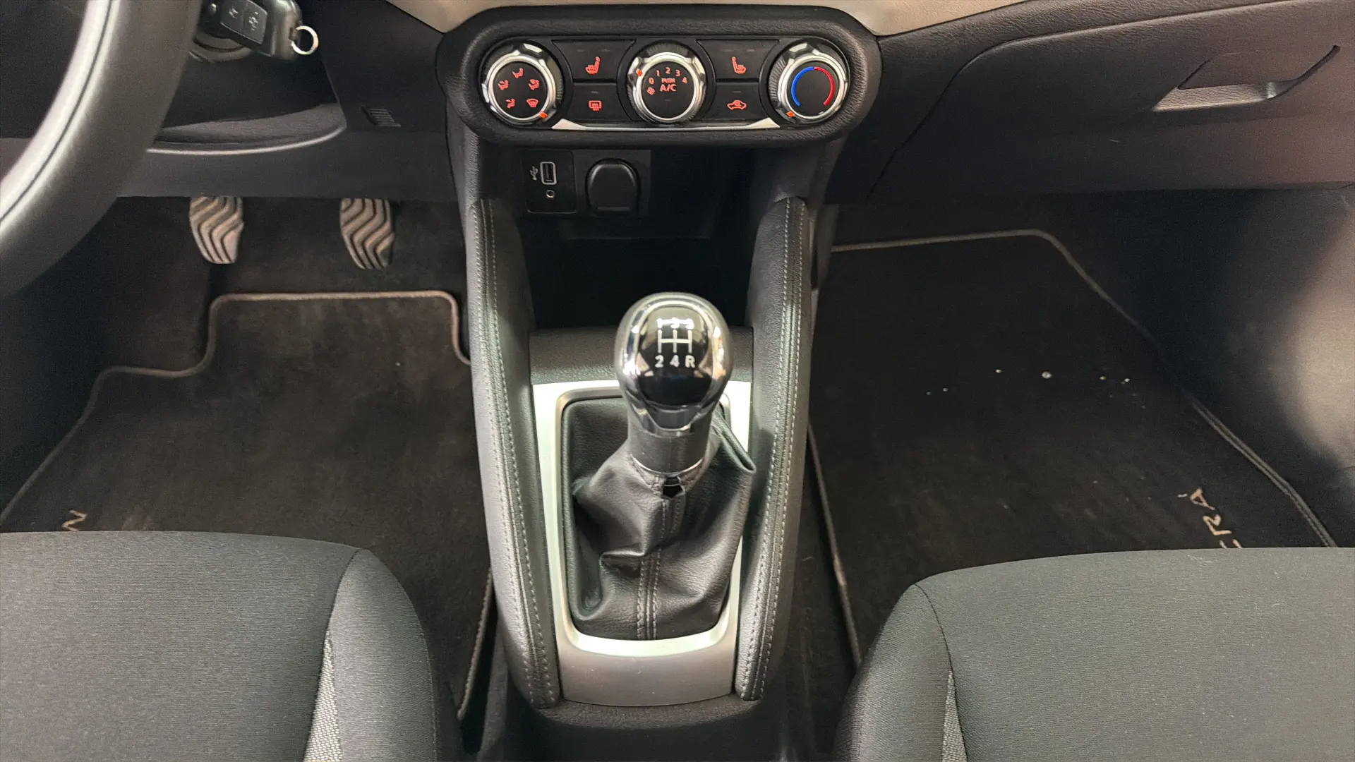 Nissan Micra - View model 27
