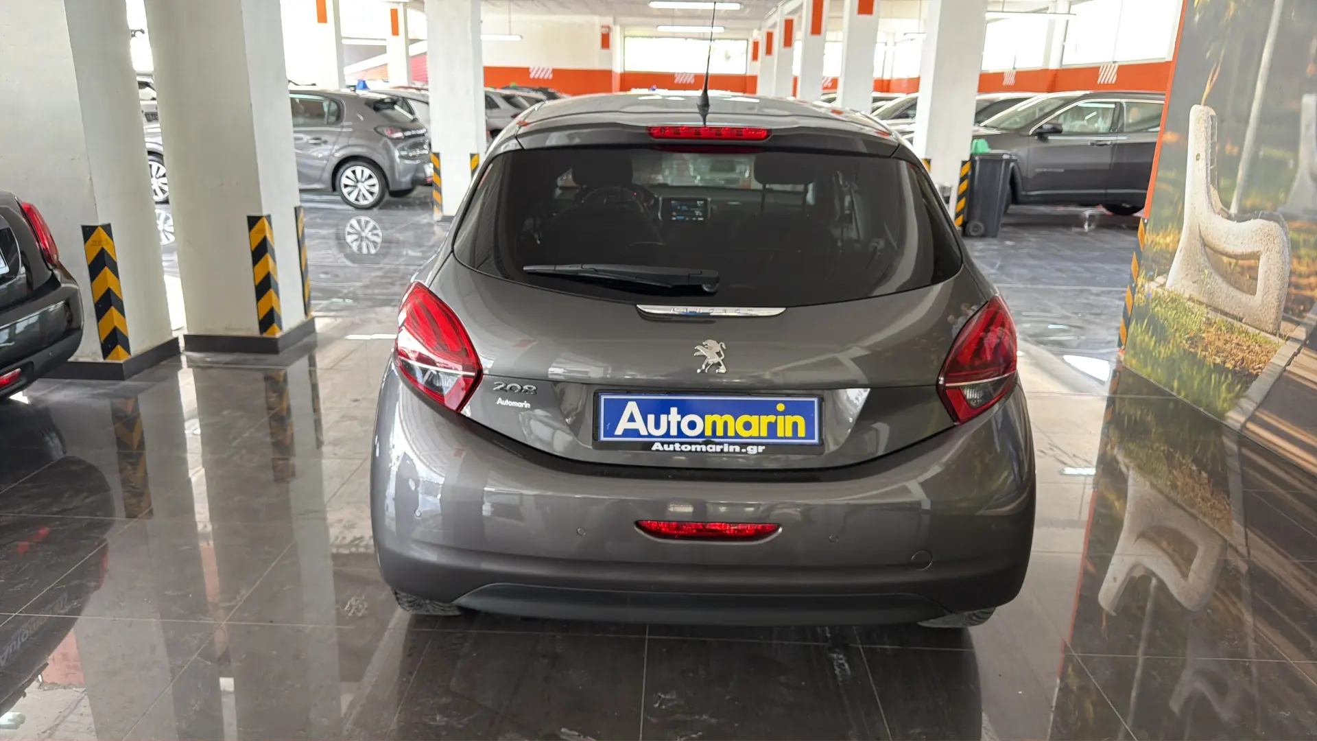 View 5 - Peugeot 208 - 2018