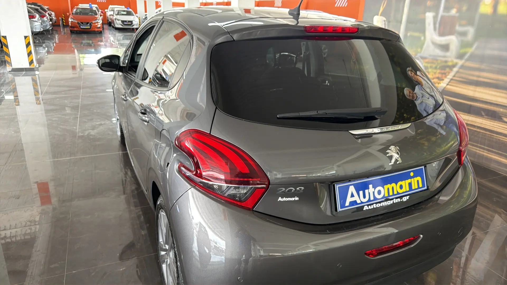 Peugeot 208 - View model 7