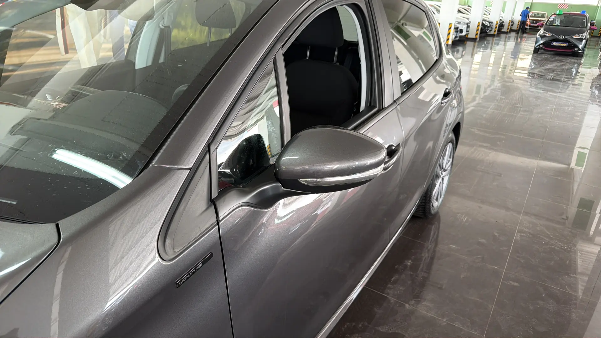 Peugeot 208 - View model 8