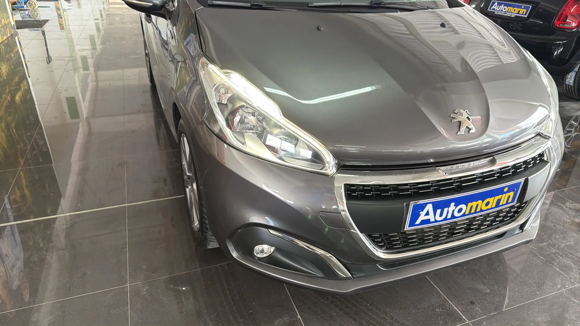 Peugeot 208 - View model 11