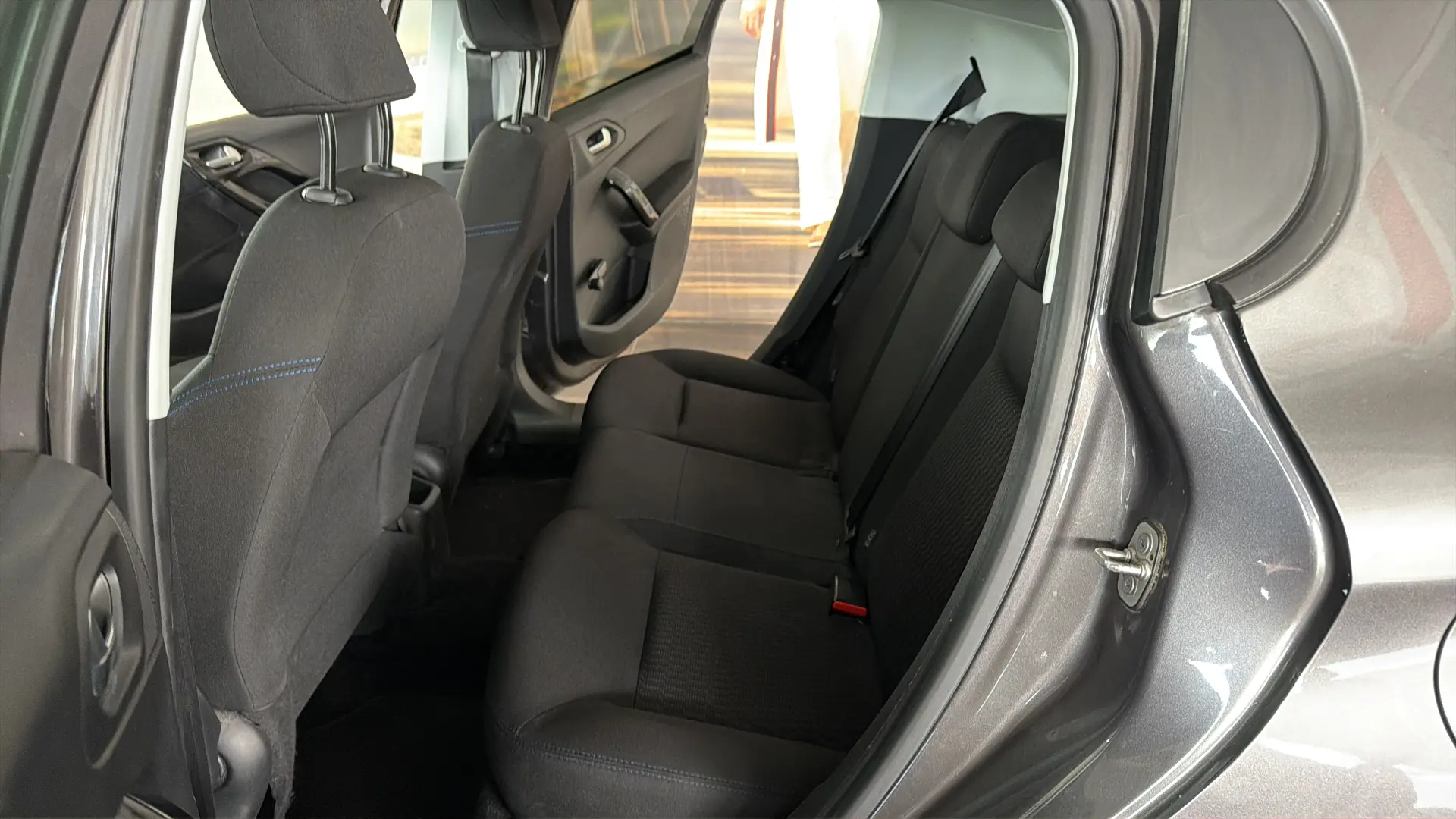 Peugeot 208 - View model 22