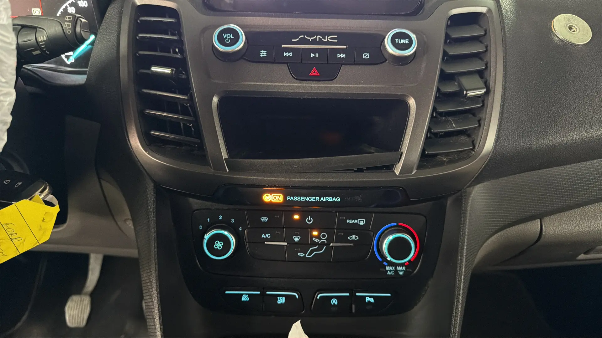 Ford Grand Tourneo - View model 28