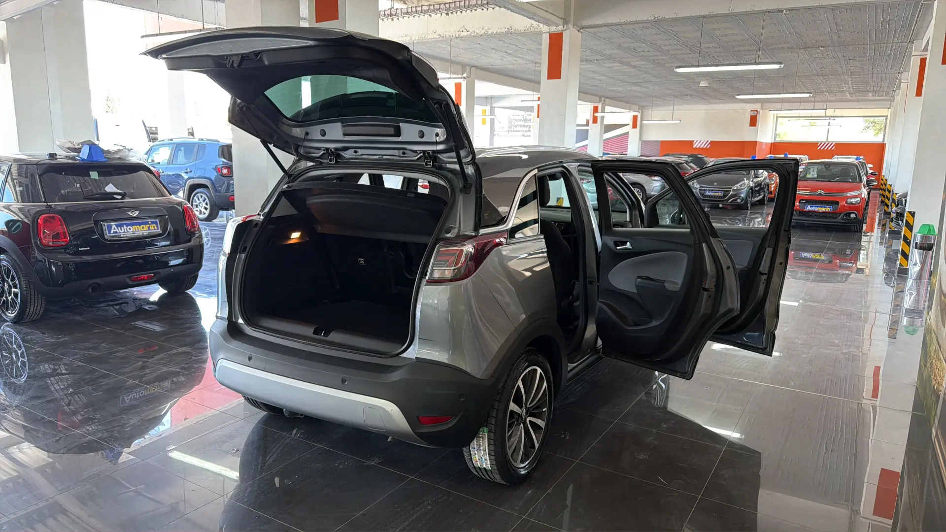 Opel Crossland X - View model 12