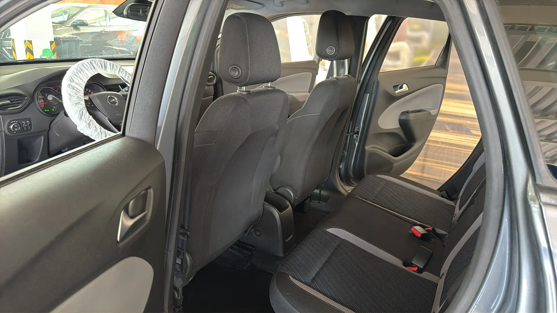 Opel Crossland X - View model 21