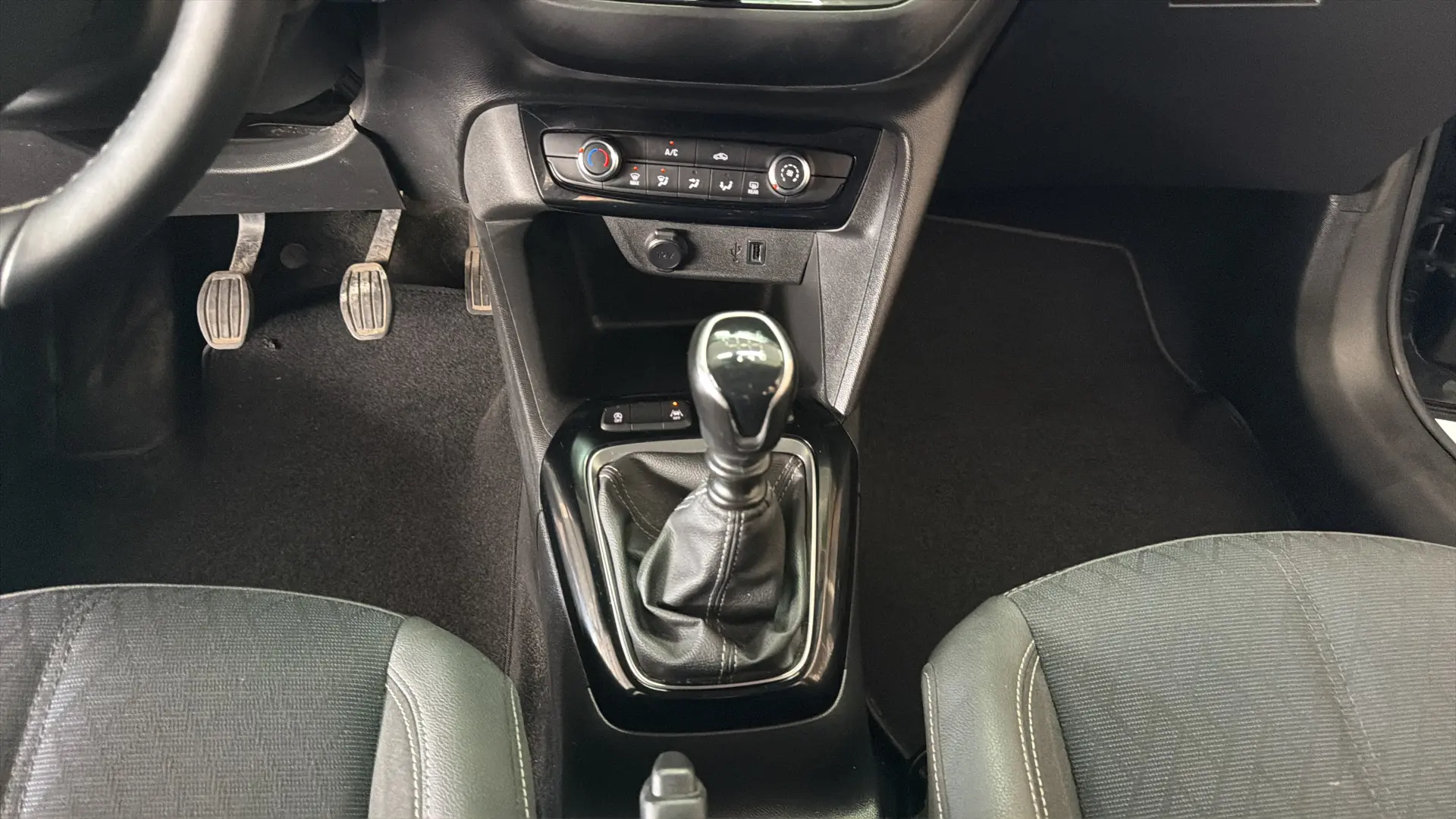 Opel Corsa - View model 27