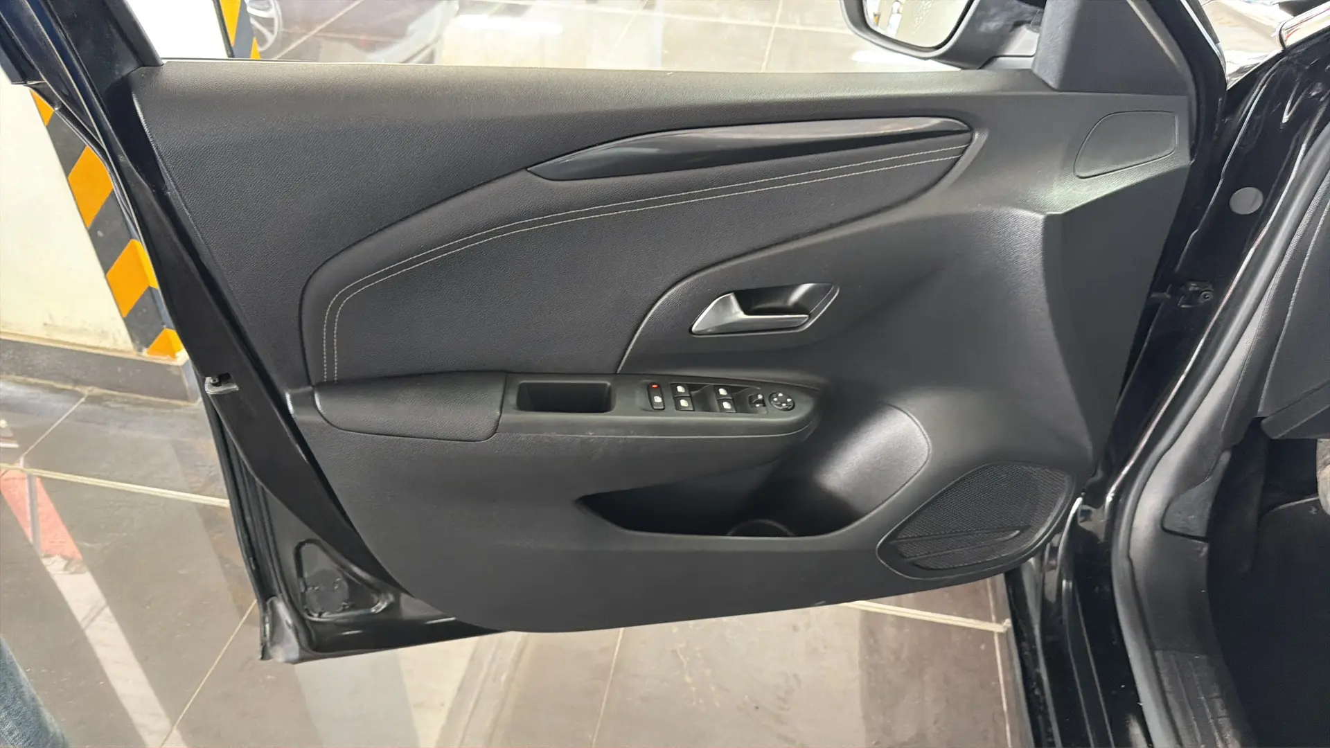 Opel Corsa - View model 28