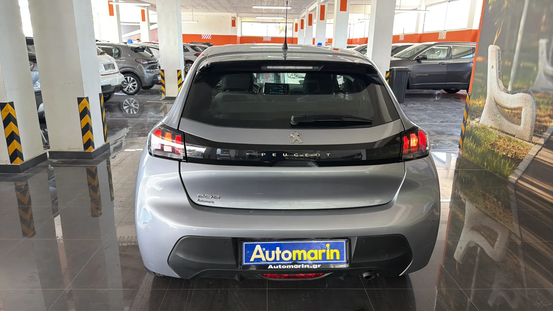 View 5 - Peugeot 208 - 2022