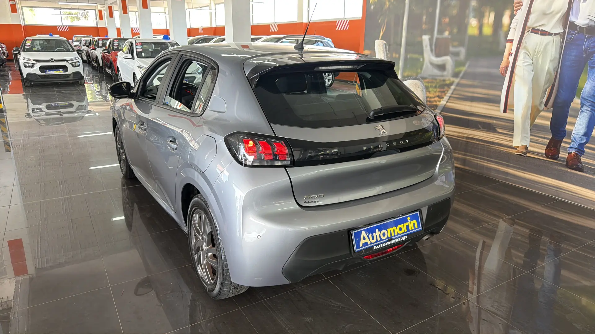 Peugeot 208 - View model 5