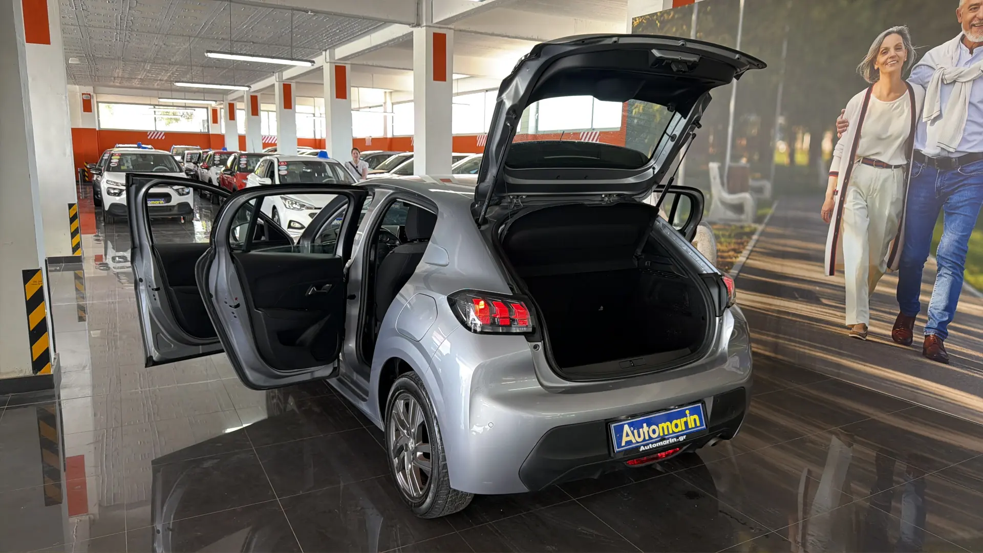 Peugeot 208 - View model 12