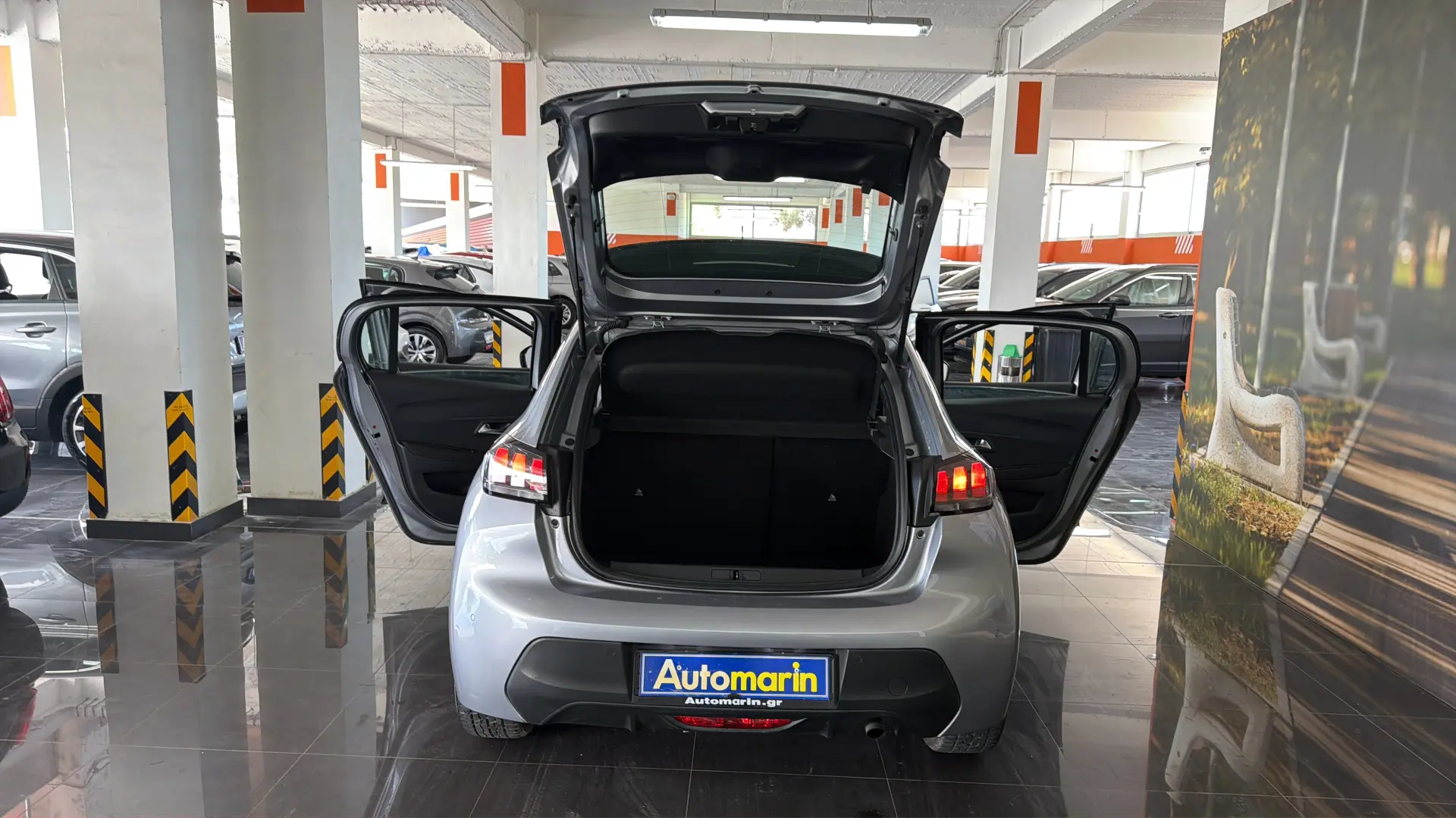 Peugeot 208 - View model 13