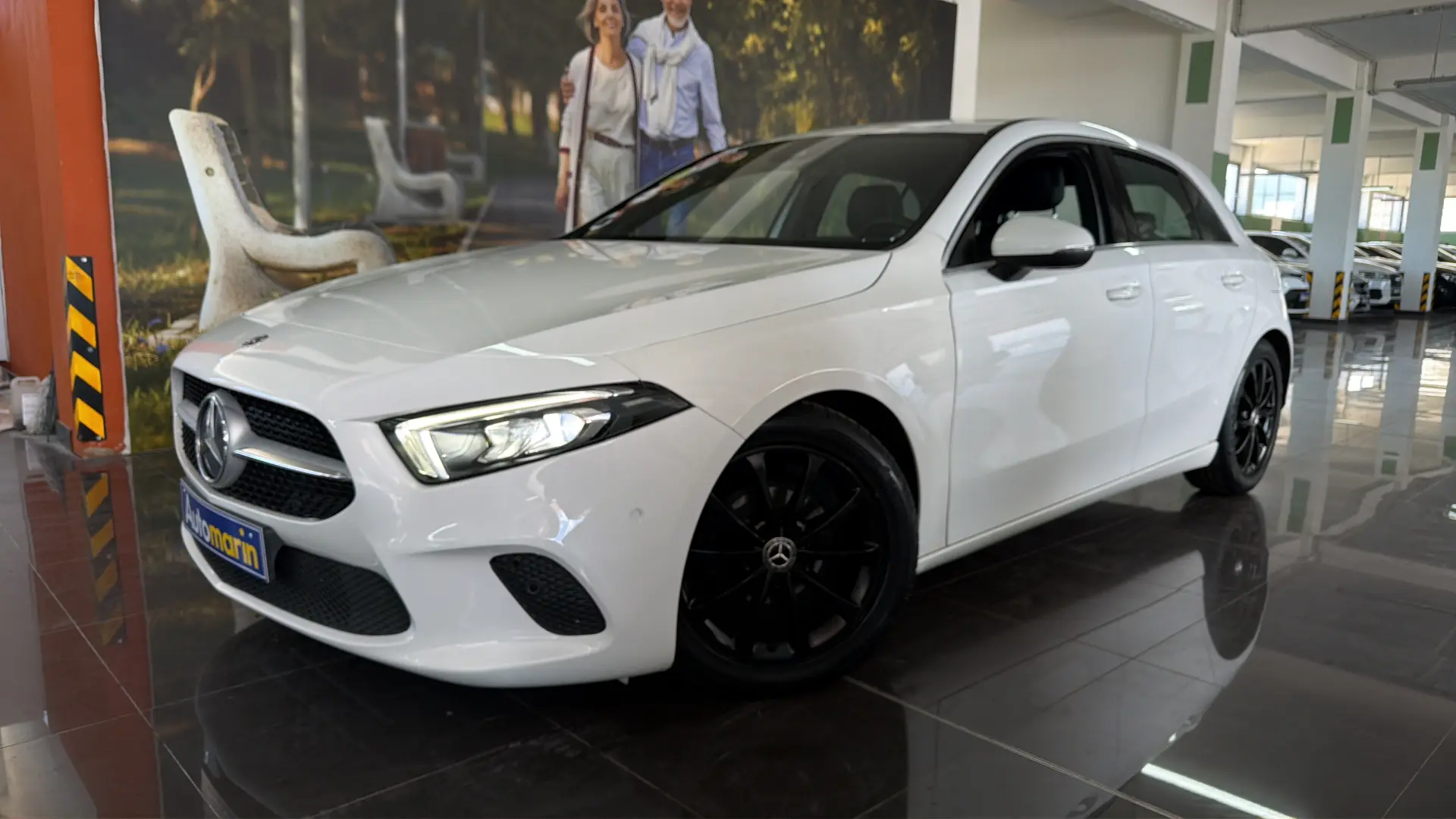 View 1 - Mercedes-Benz A 180 - 2018