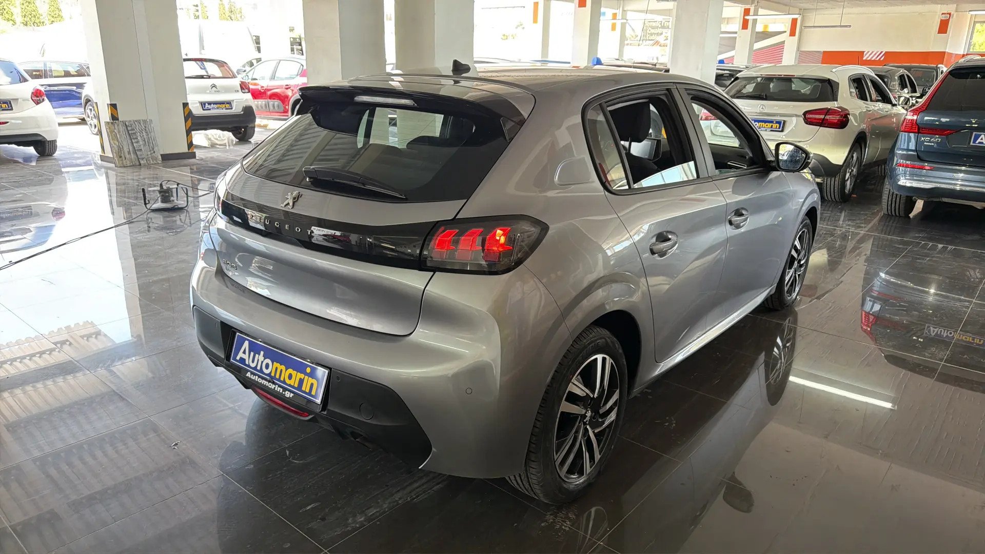 View 4 - Peugeot 208 - 2021