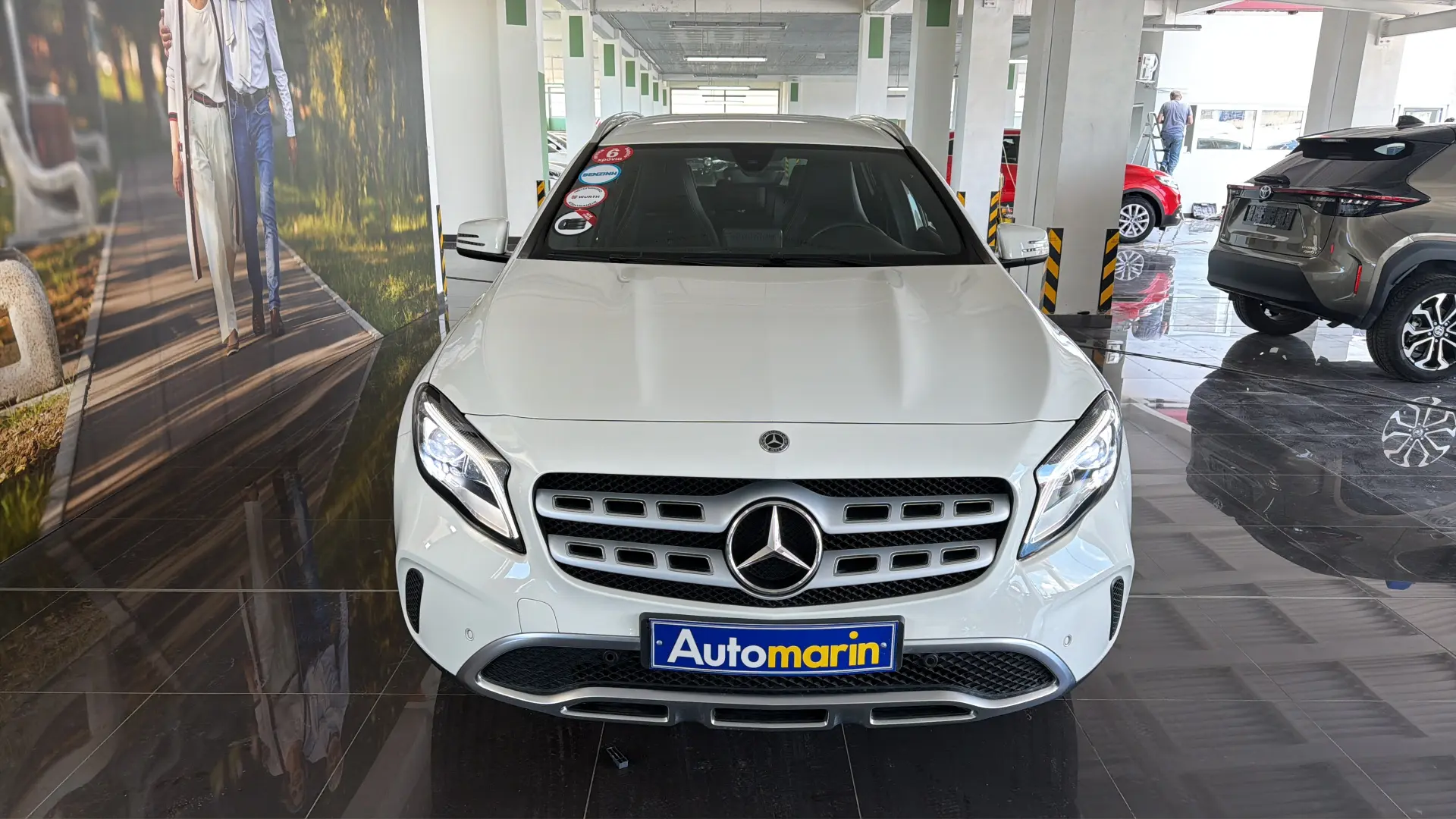 View 2 - Mercedes-Benz GLA 180 - 2017
