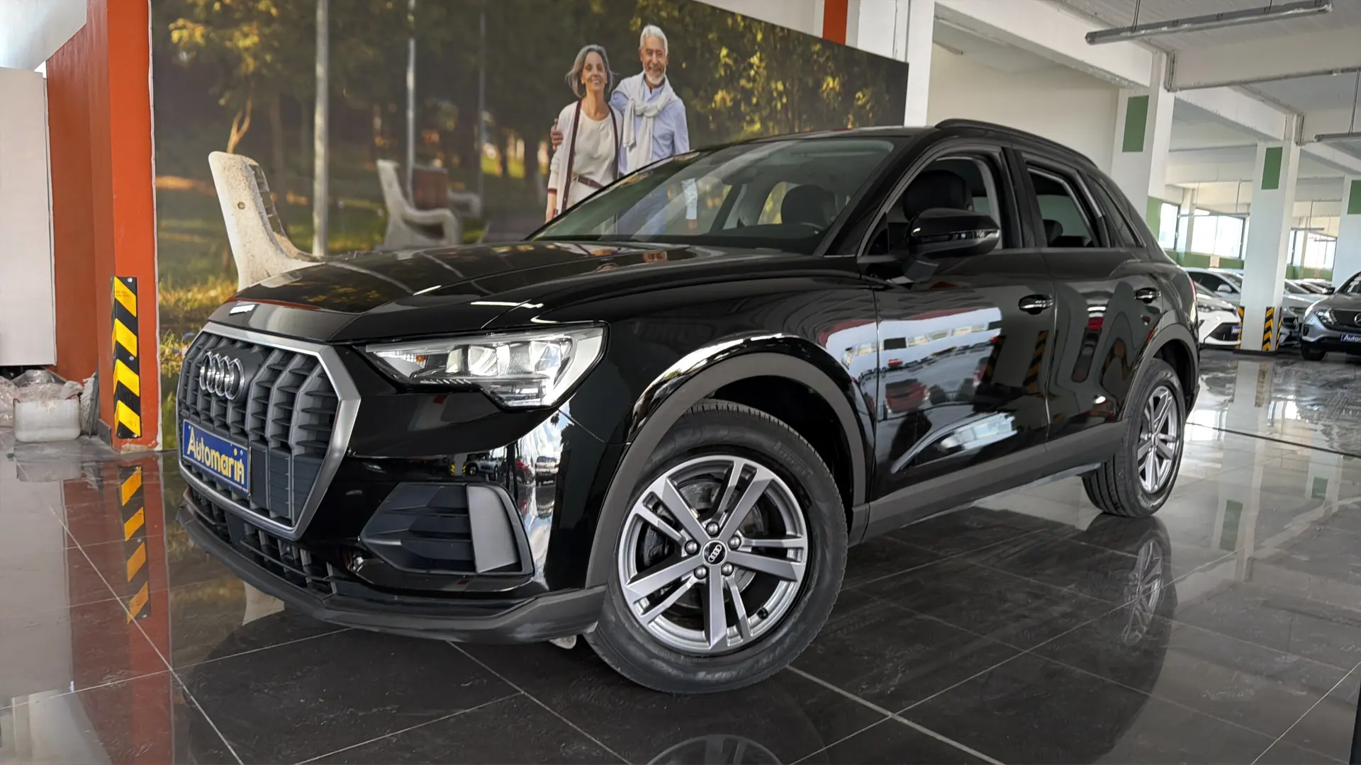 View 1 - Audi Q3 - 2021