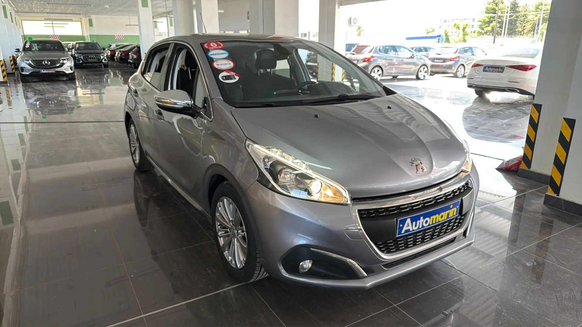 View 3 - Peugeot 208 - 2019