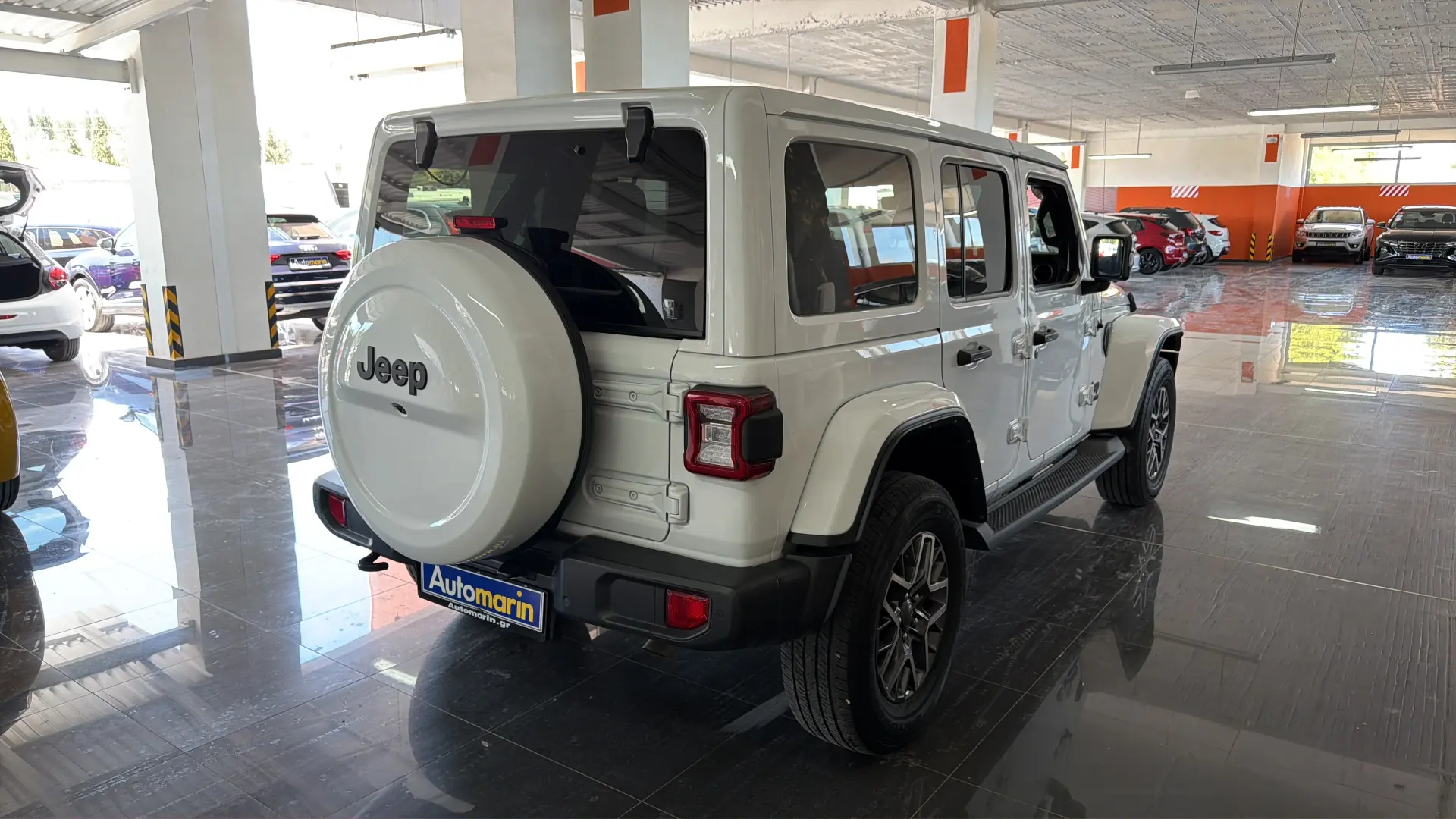 View 4 - Jeep Wrangler - 2021