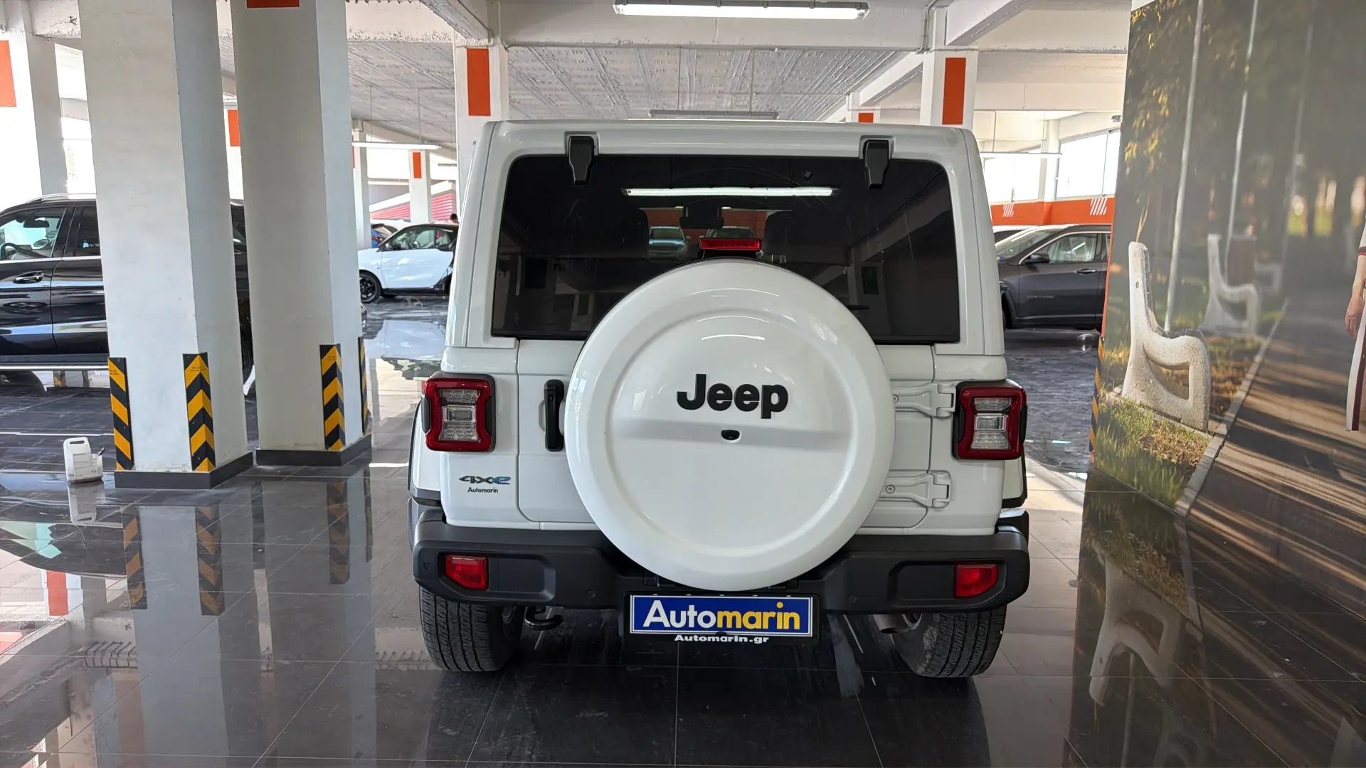 View 5 - Jeep Wrangler - 2021