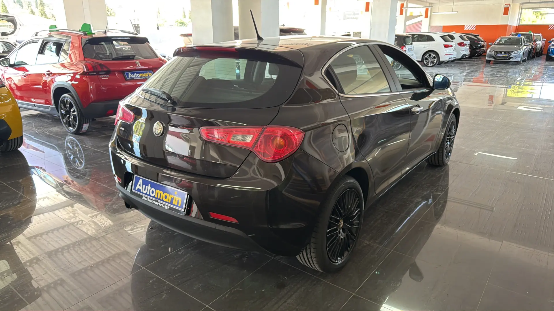 View 4 - Alfa Romeo Giulietta - 2011