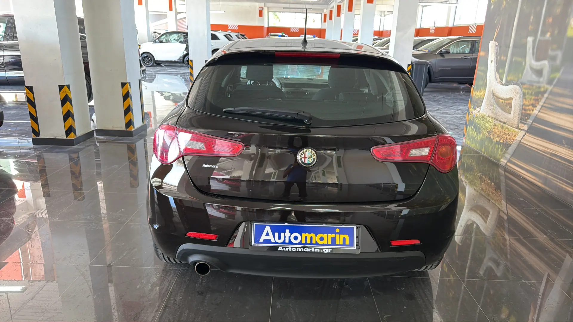 View 5 - Alfa Romeo Giulietta - 2011