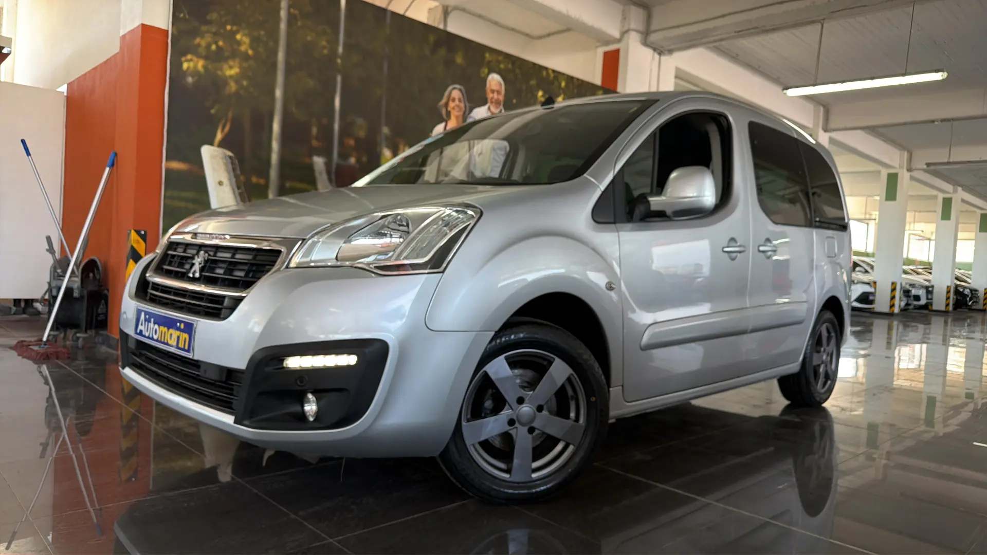View 1 - Peugeot Partner - 2017