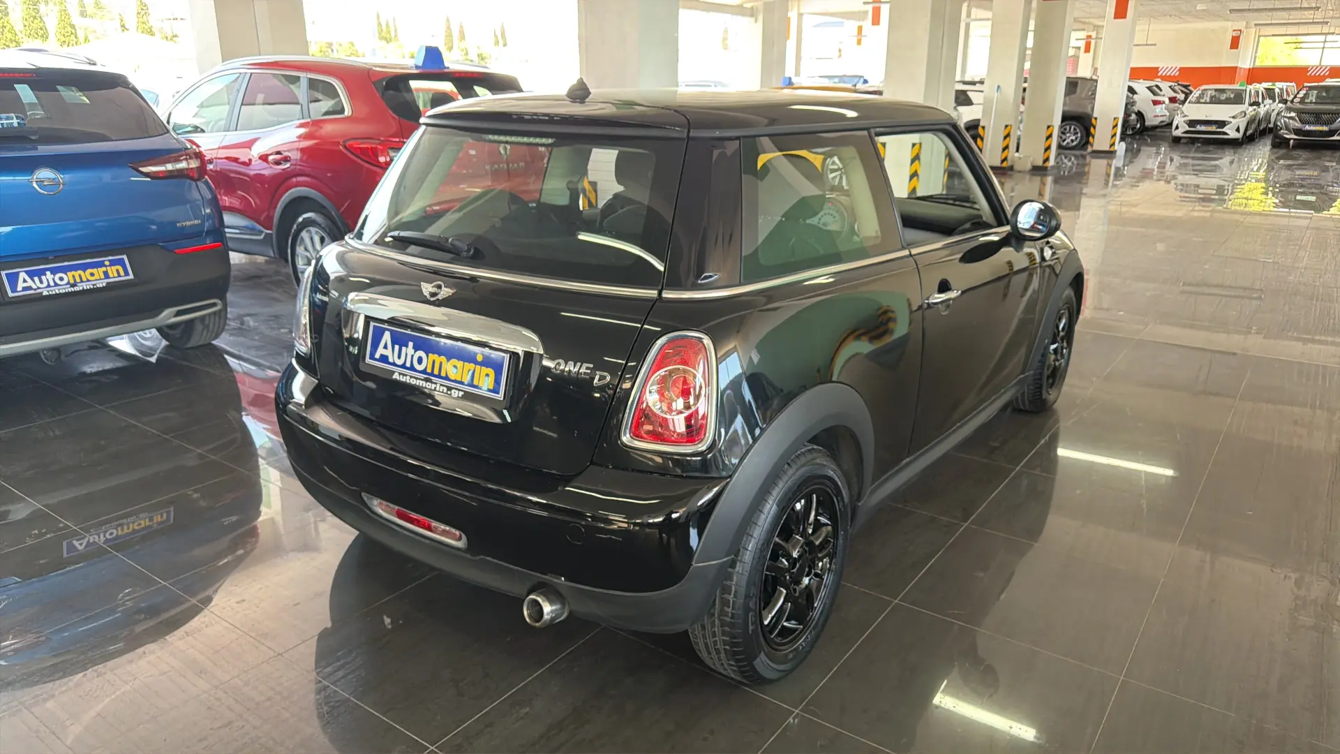 View 4 - Mini ONE - 2012
