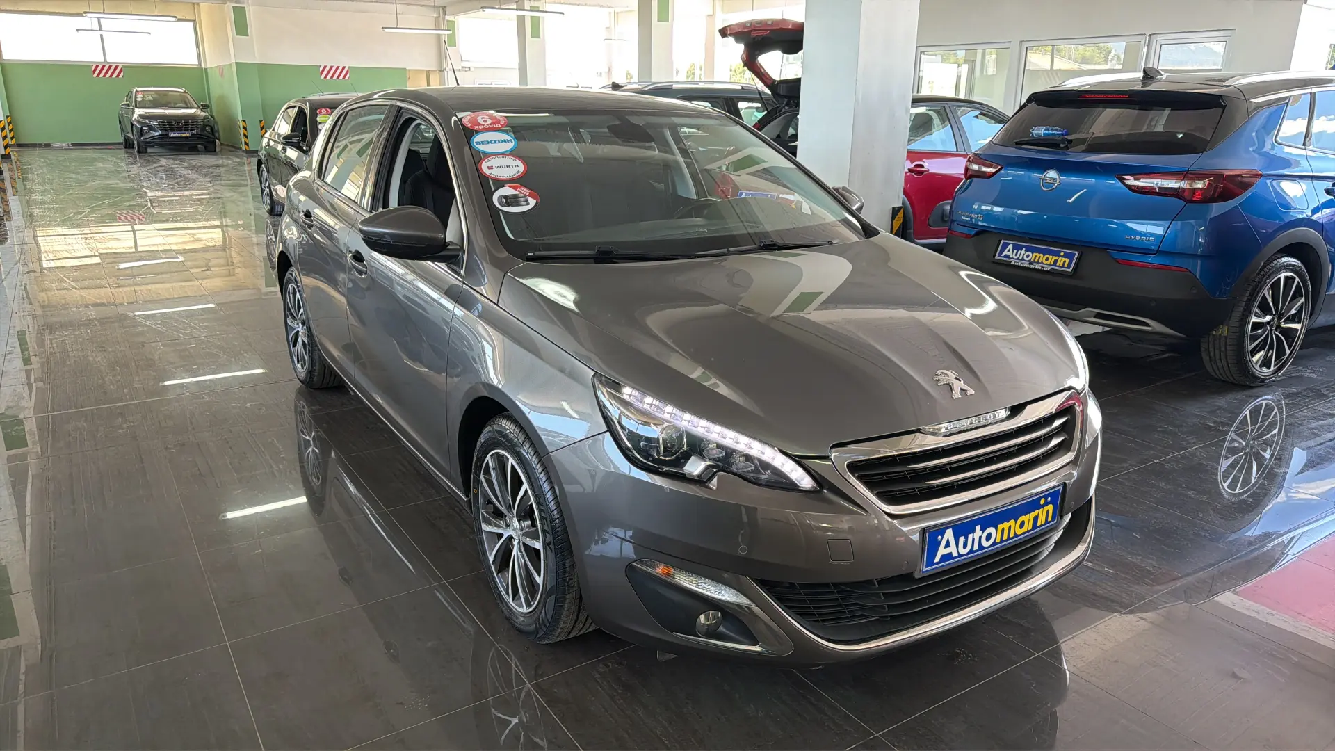 View 3 - Peugeot 308 - 2015